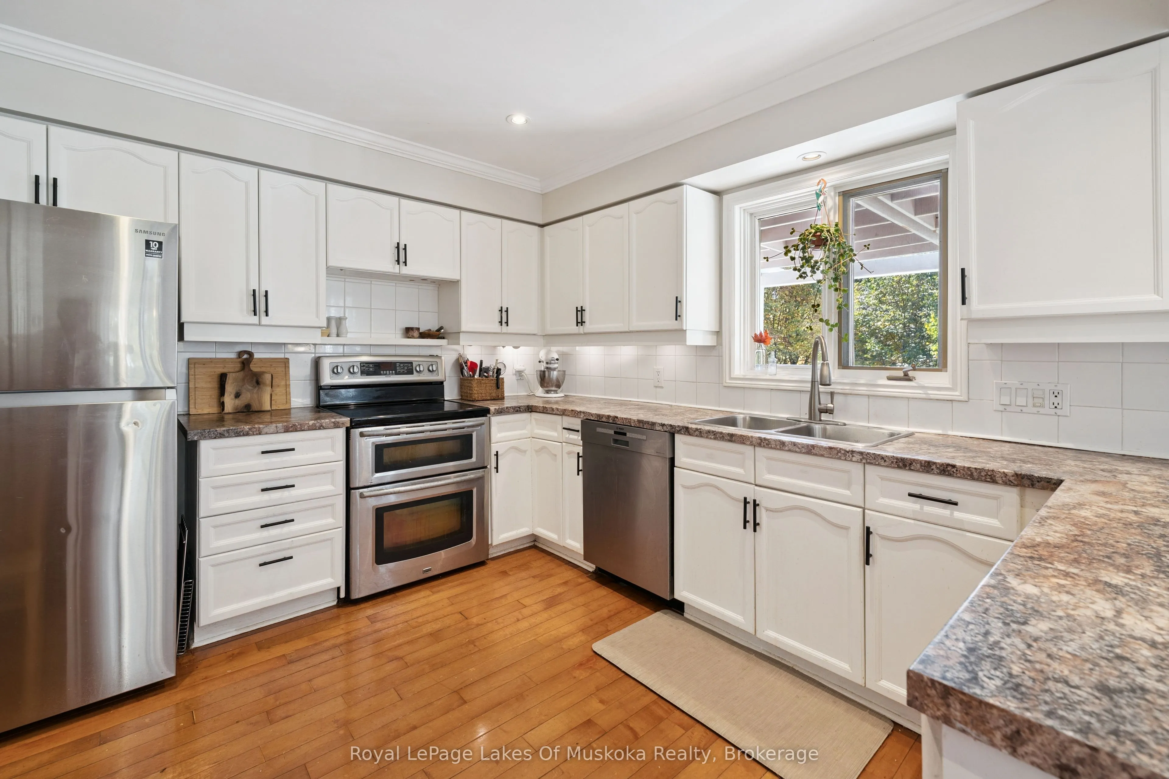 1779 Muskoka Rd 118 Road W