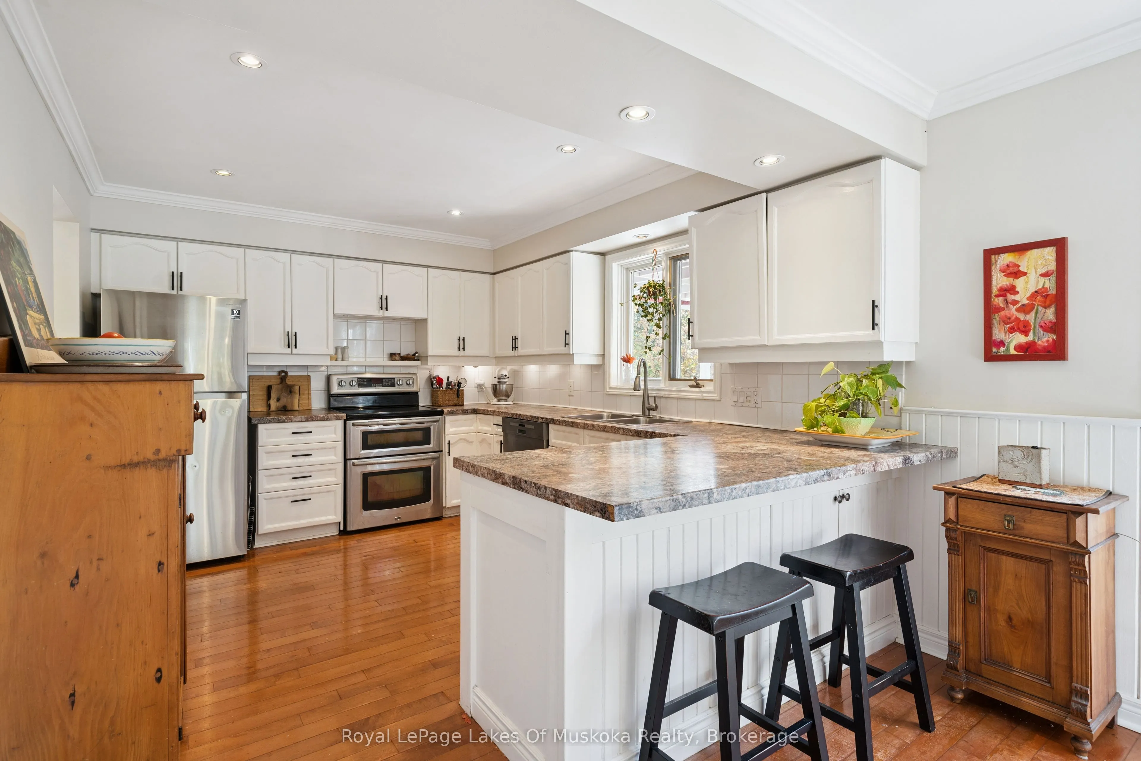 1779 Muskoka Rd 118 Road W