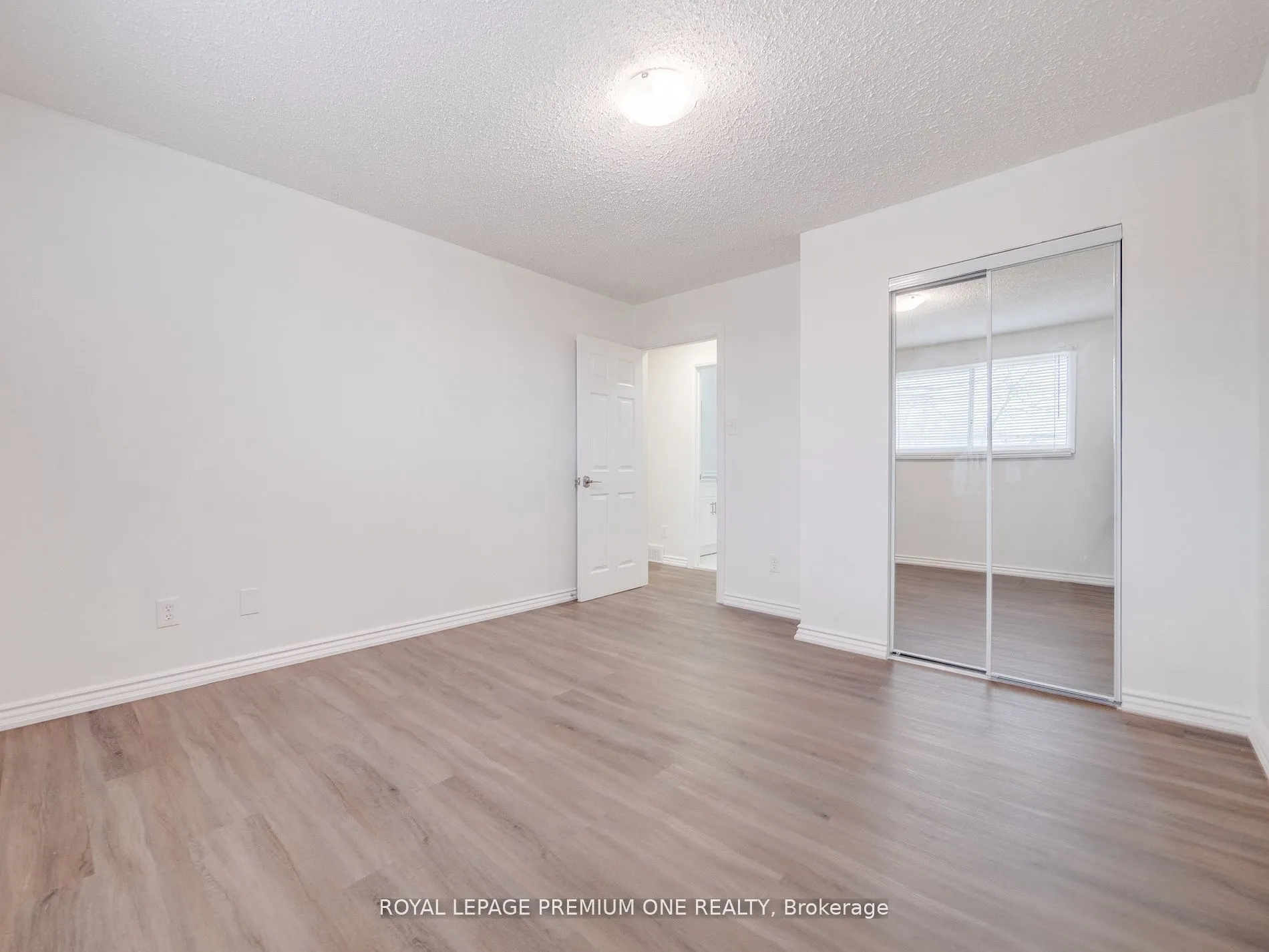 935 Strasburg Road, #Lower