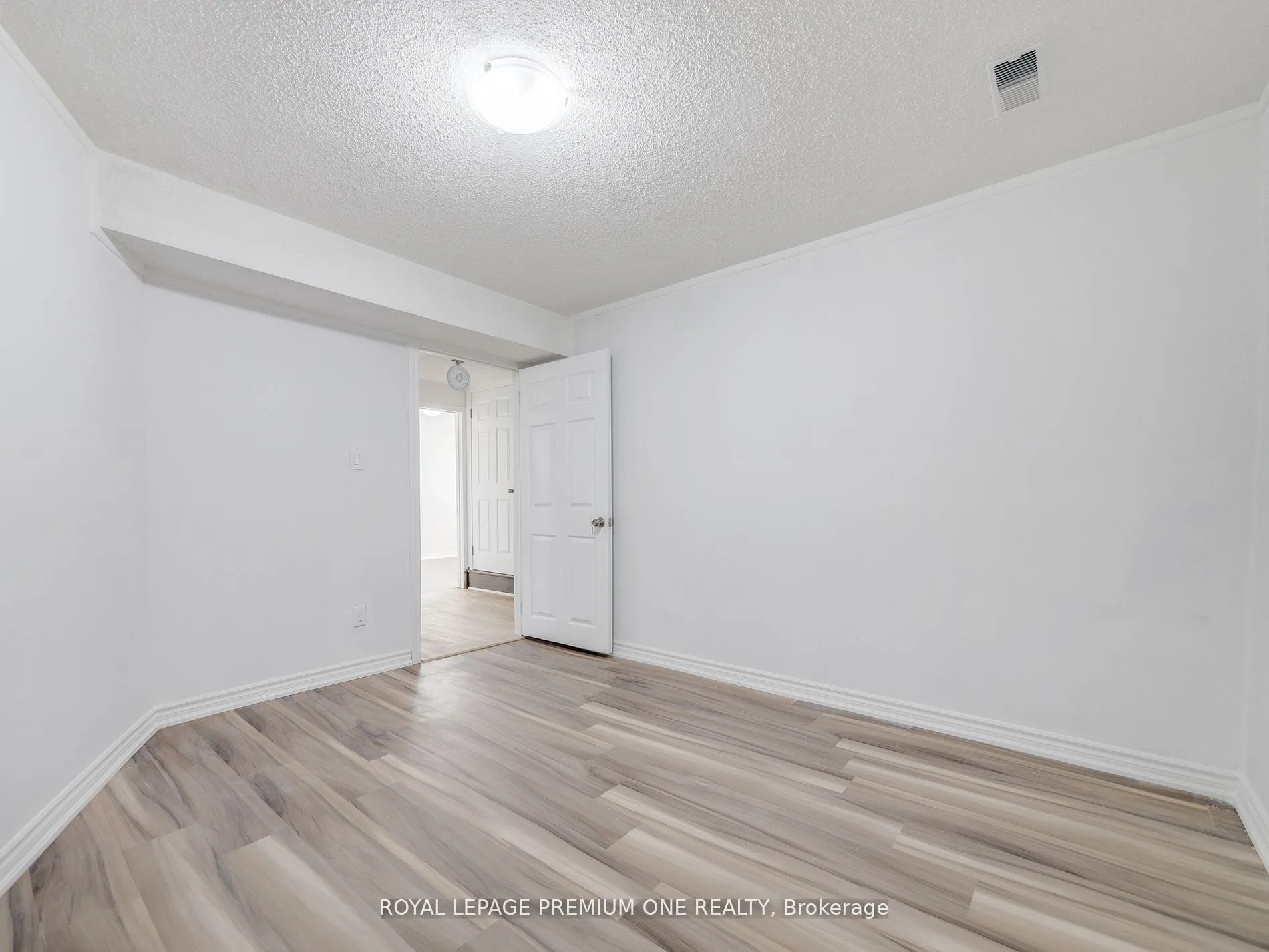935 Strasburg Road, #Lower