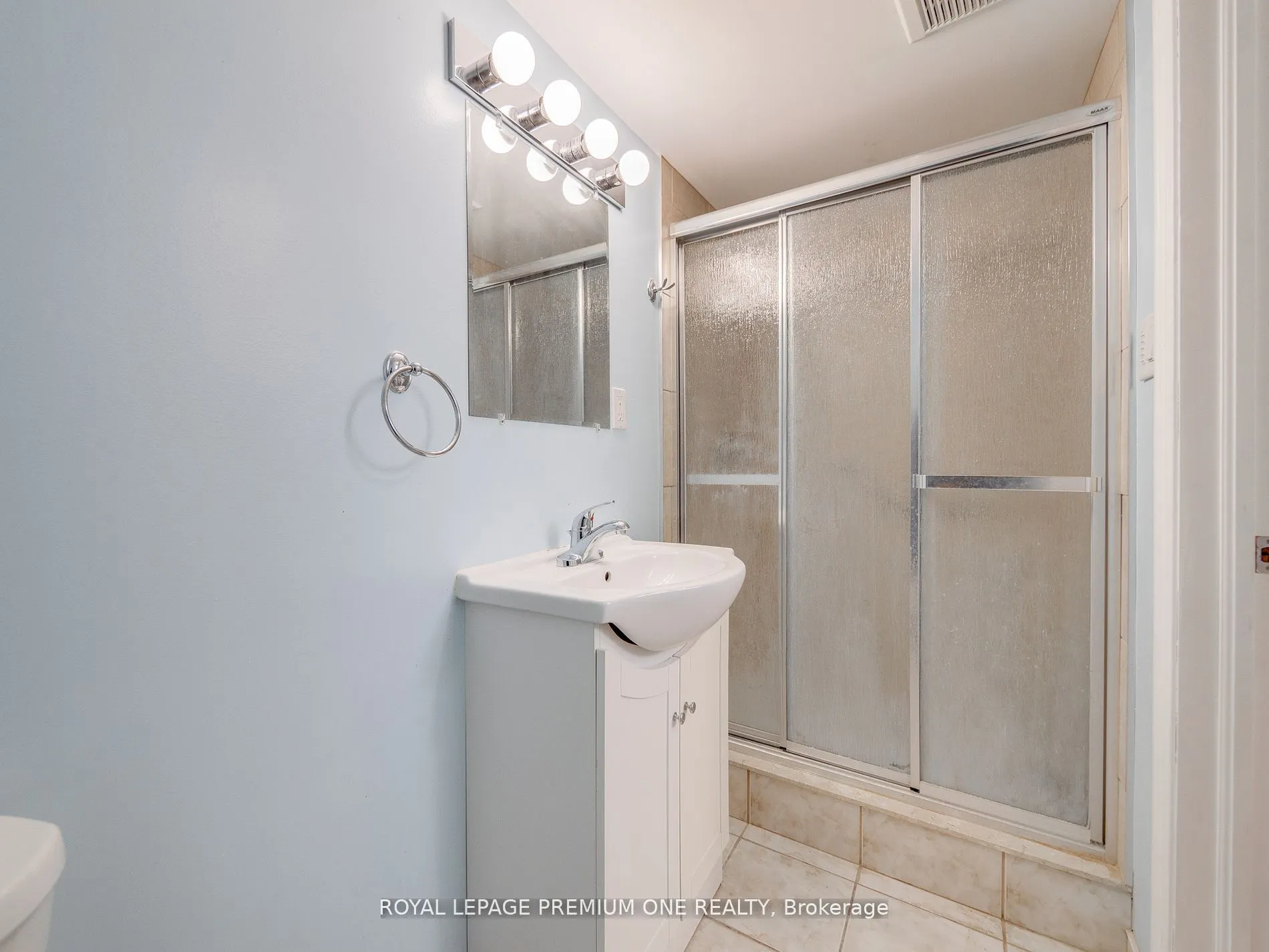 935 Strasburg Road, #Lower