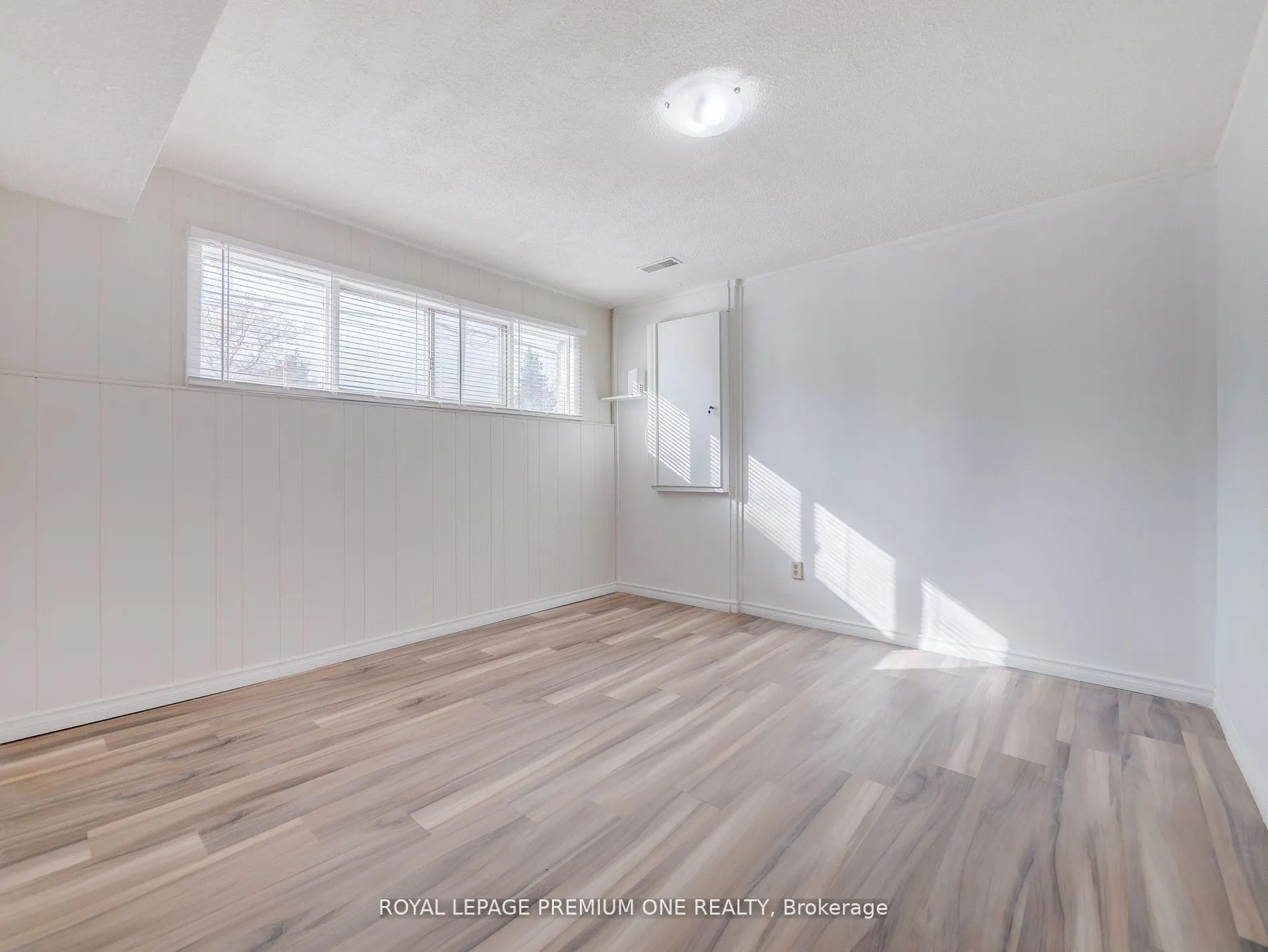 935 Strasburg Road, #Lower