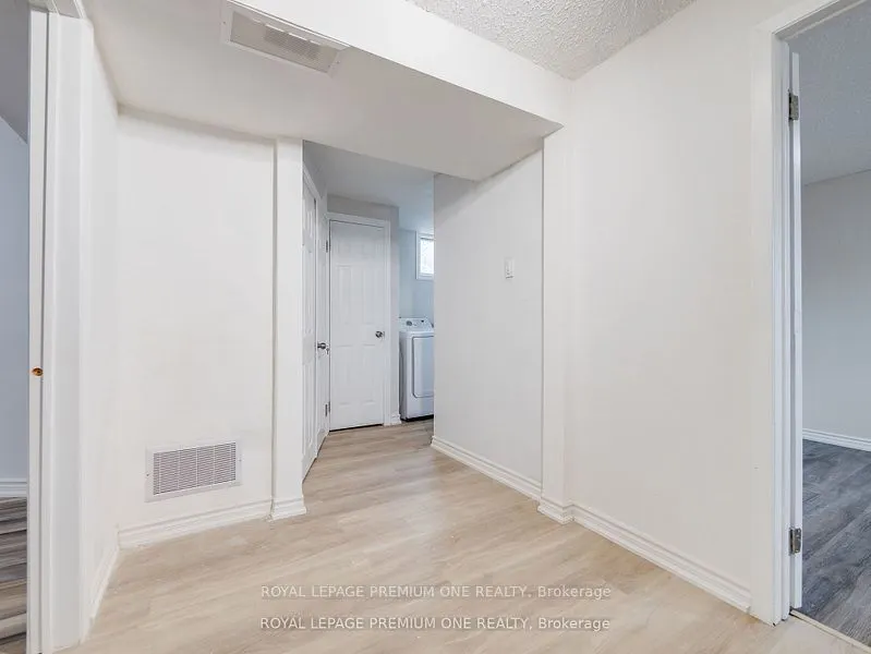 935 Strasburg Road, #Lower