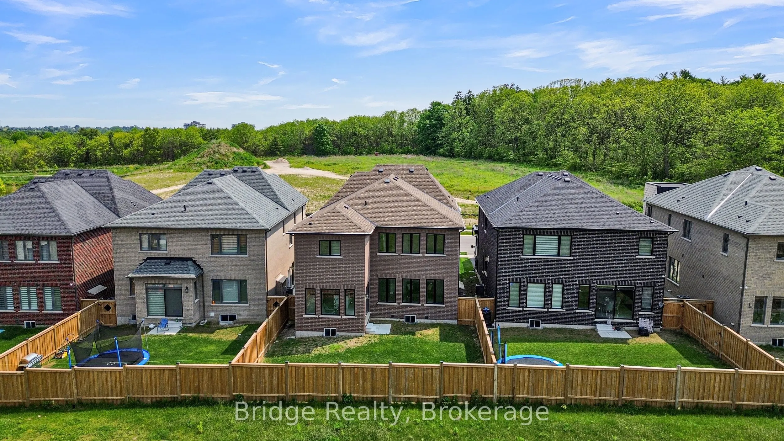 1343 Upper Thames Drive