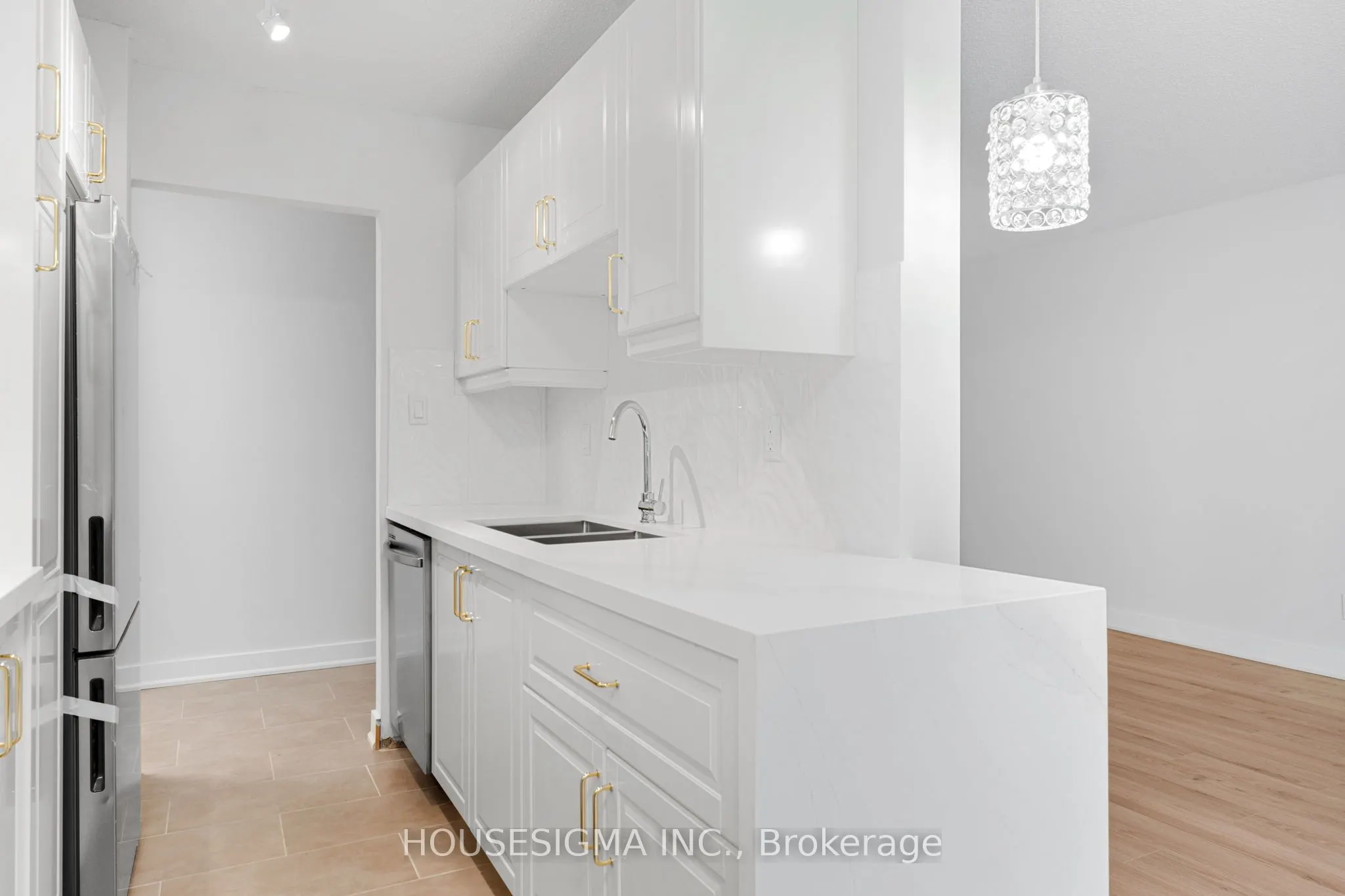 6400 Huggins Street, #305