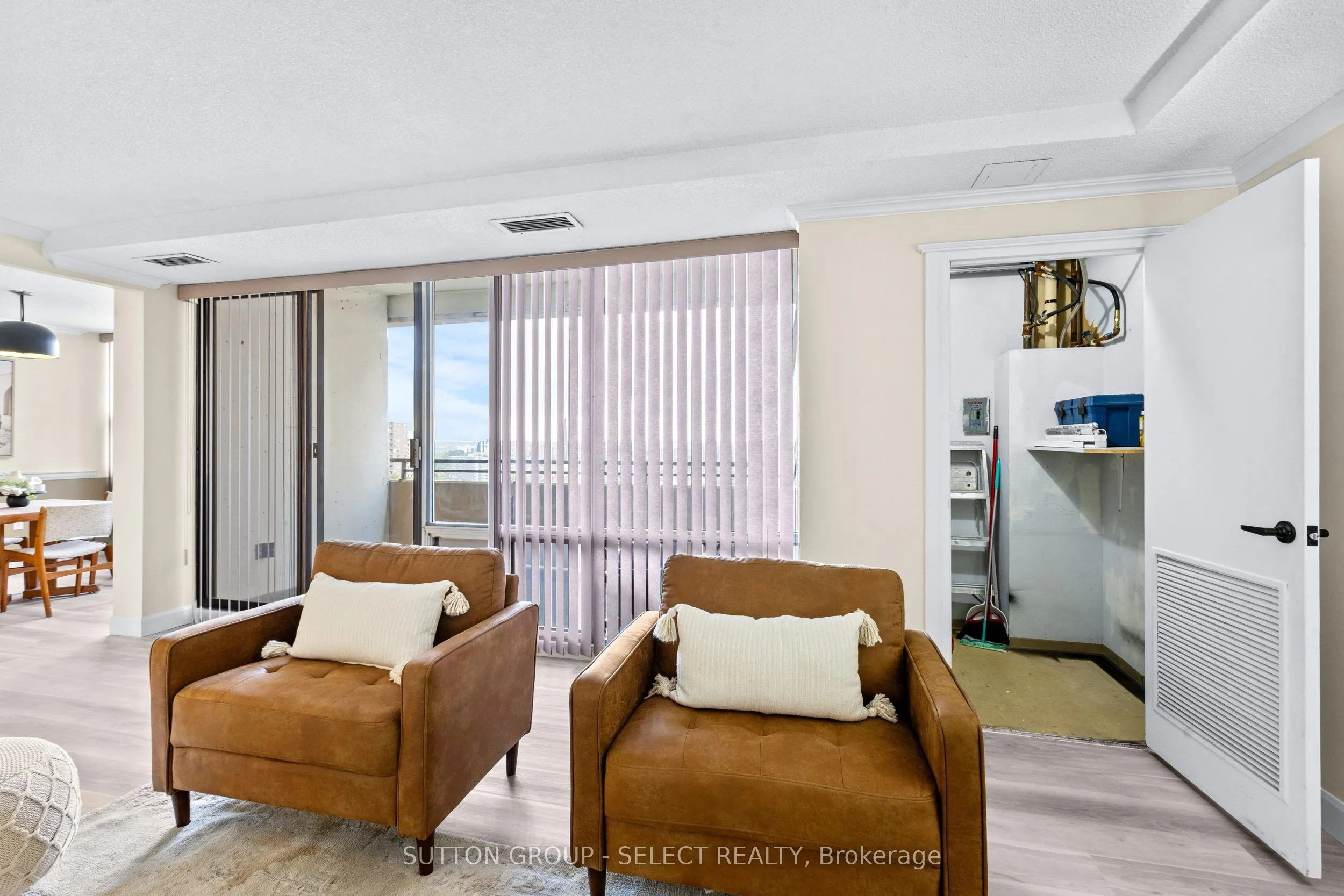 380 King Street, #S01702