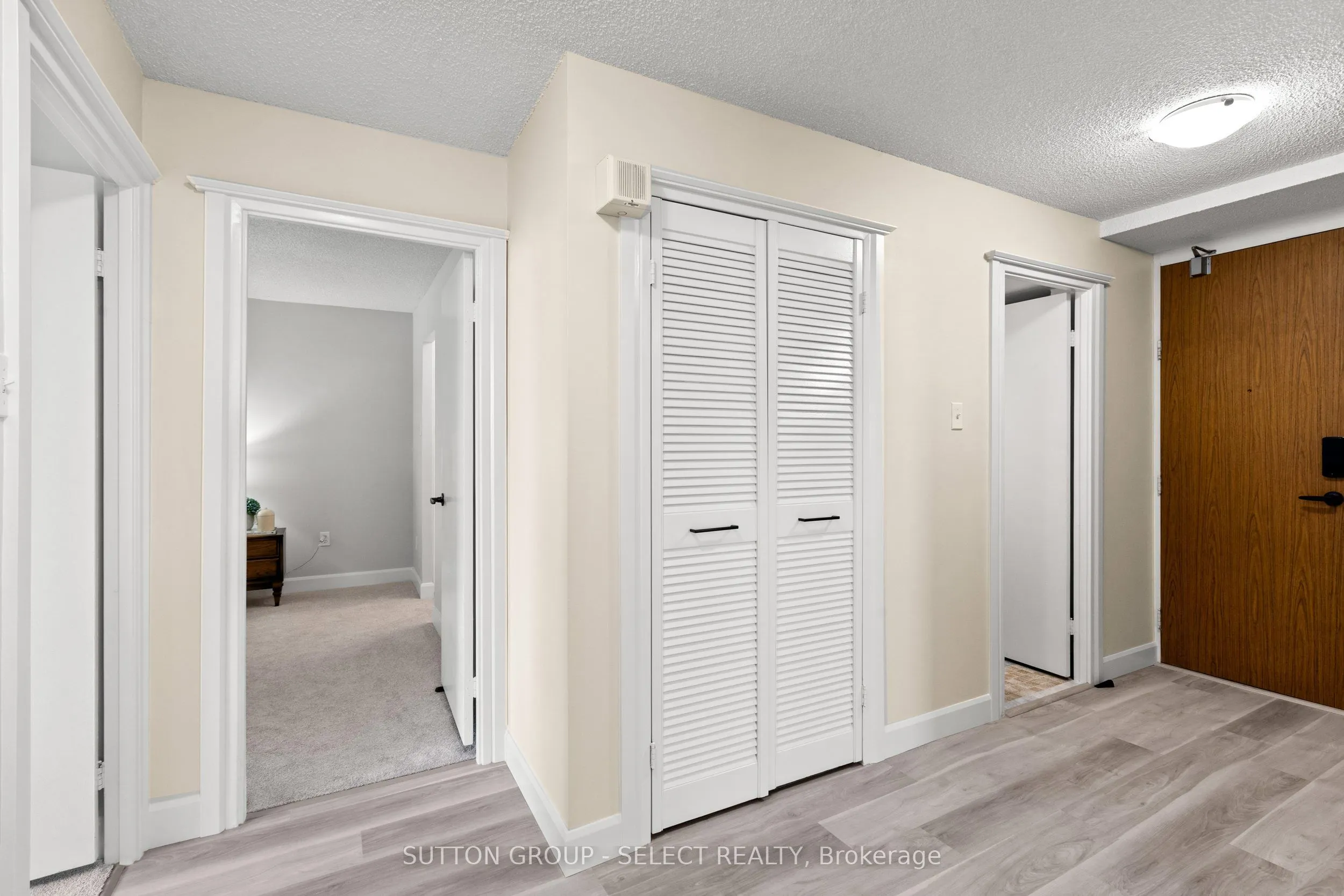 380 King Street, #S01702