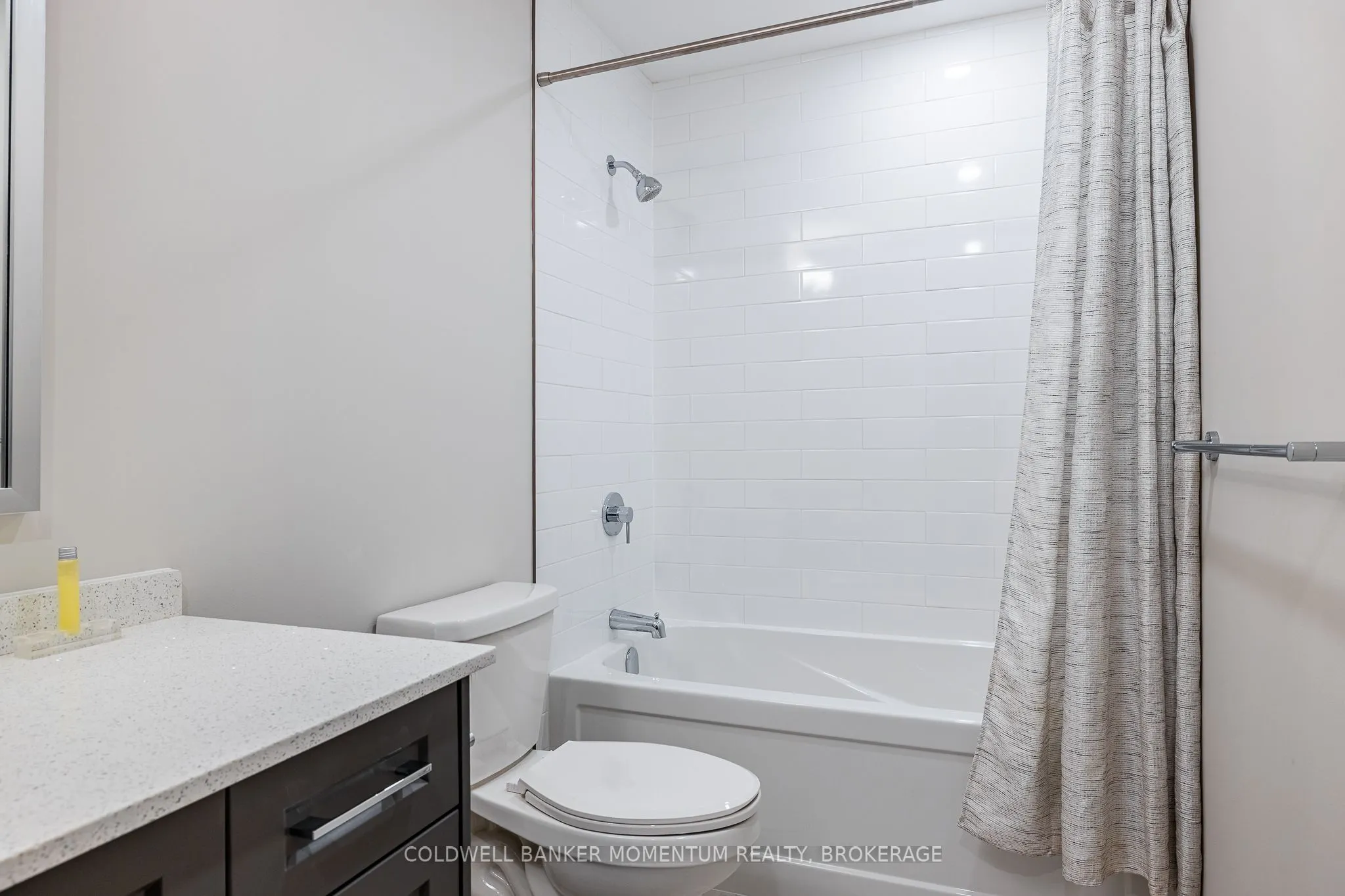 118 West Street, #403