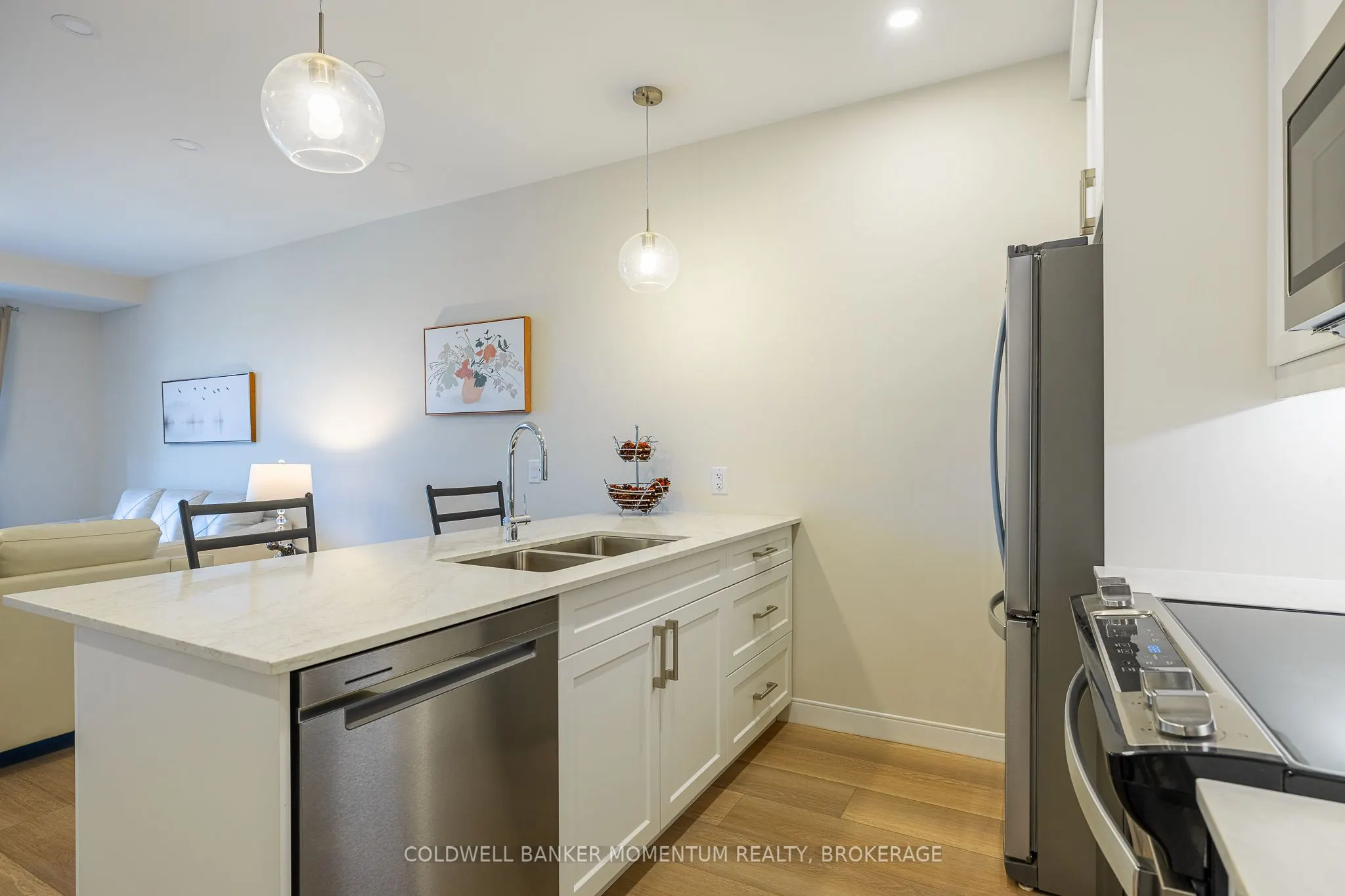 118 West Street, #403