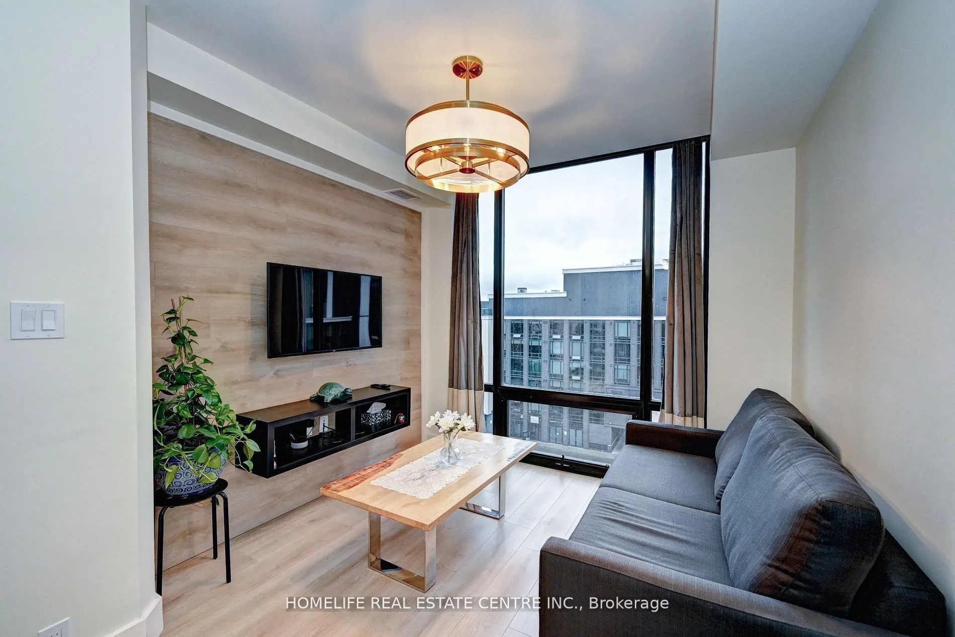 145 Columbia Street W, #730