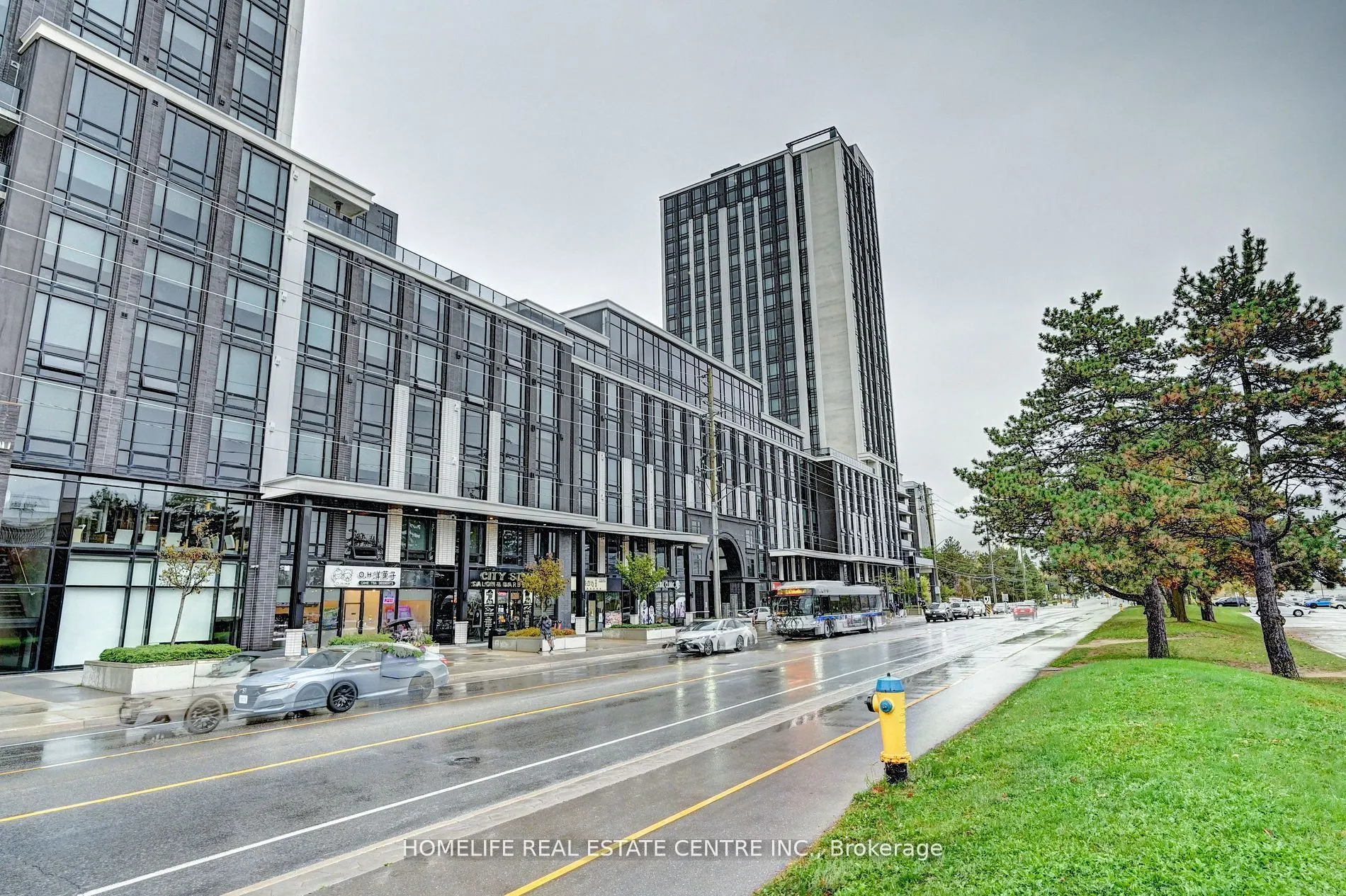 145 Columbia Street W, #730
