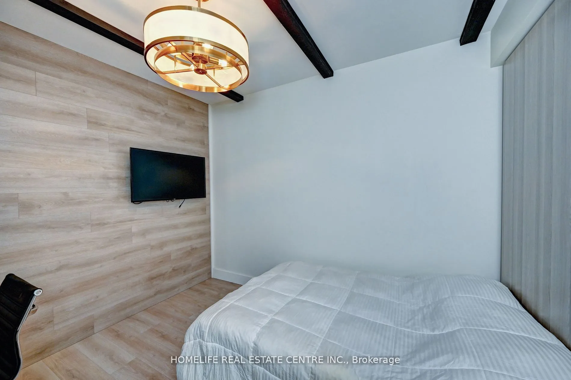145 Columbia Street W, #730