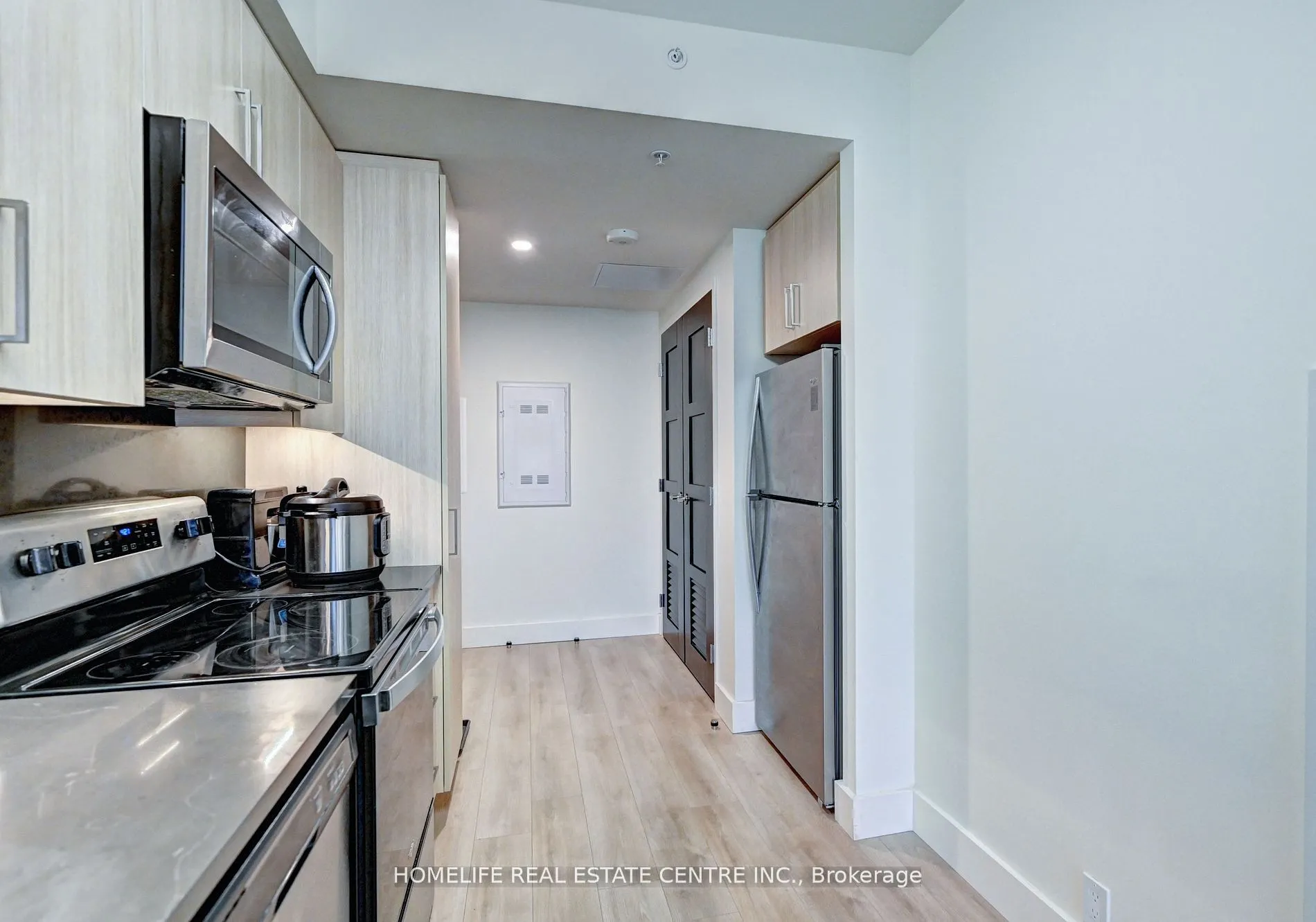 145 Columbia Street W, #730