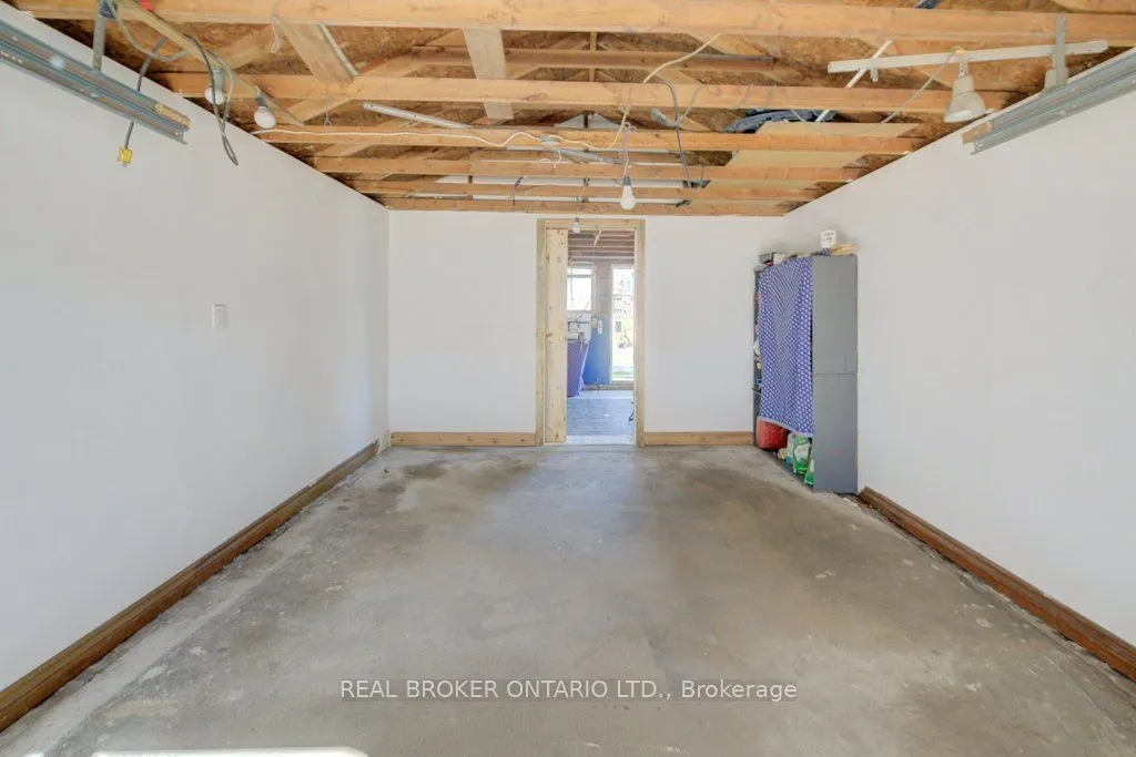 458 Upper Wentworth Street