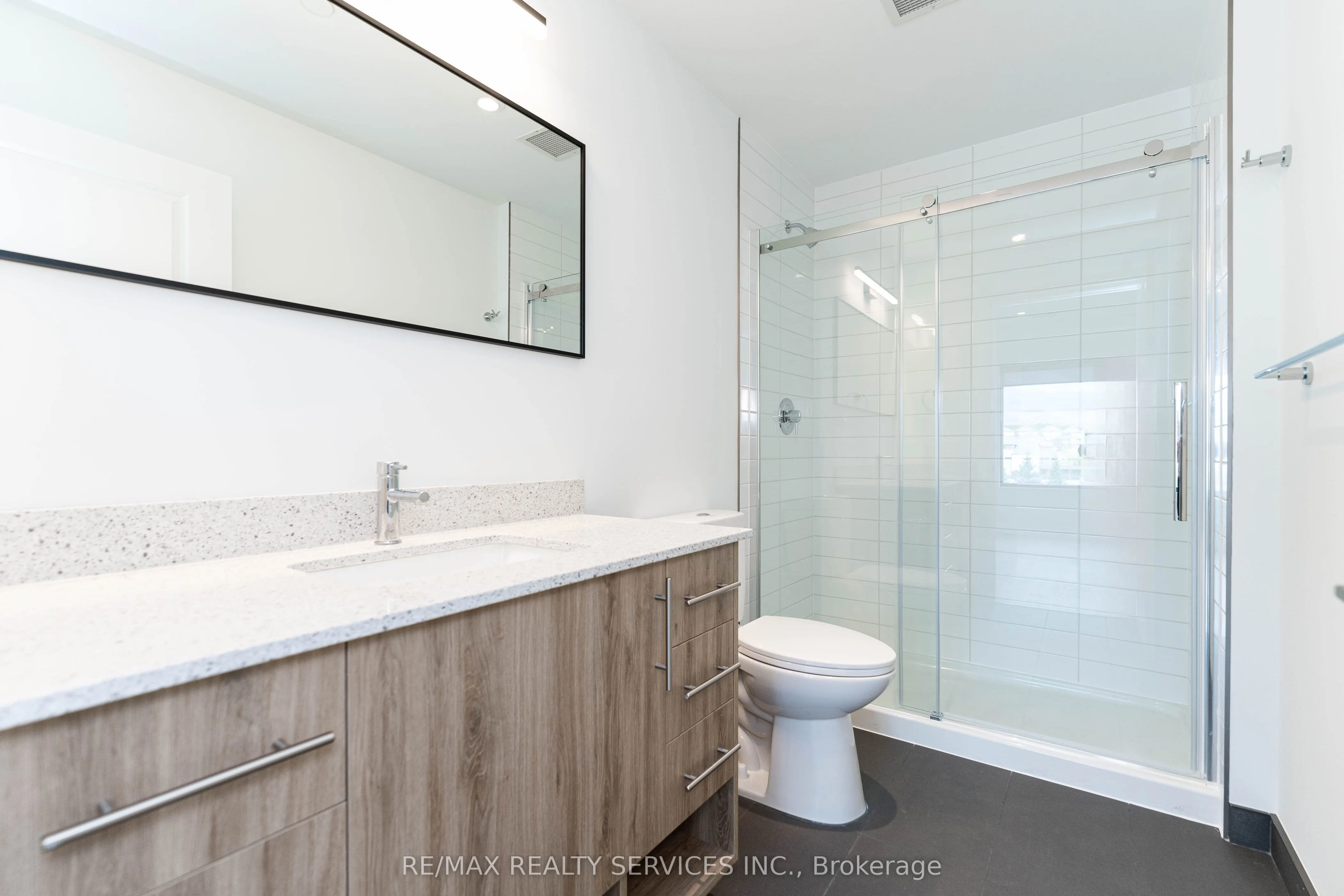 525 New Dundee Road, #402