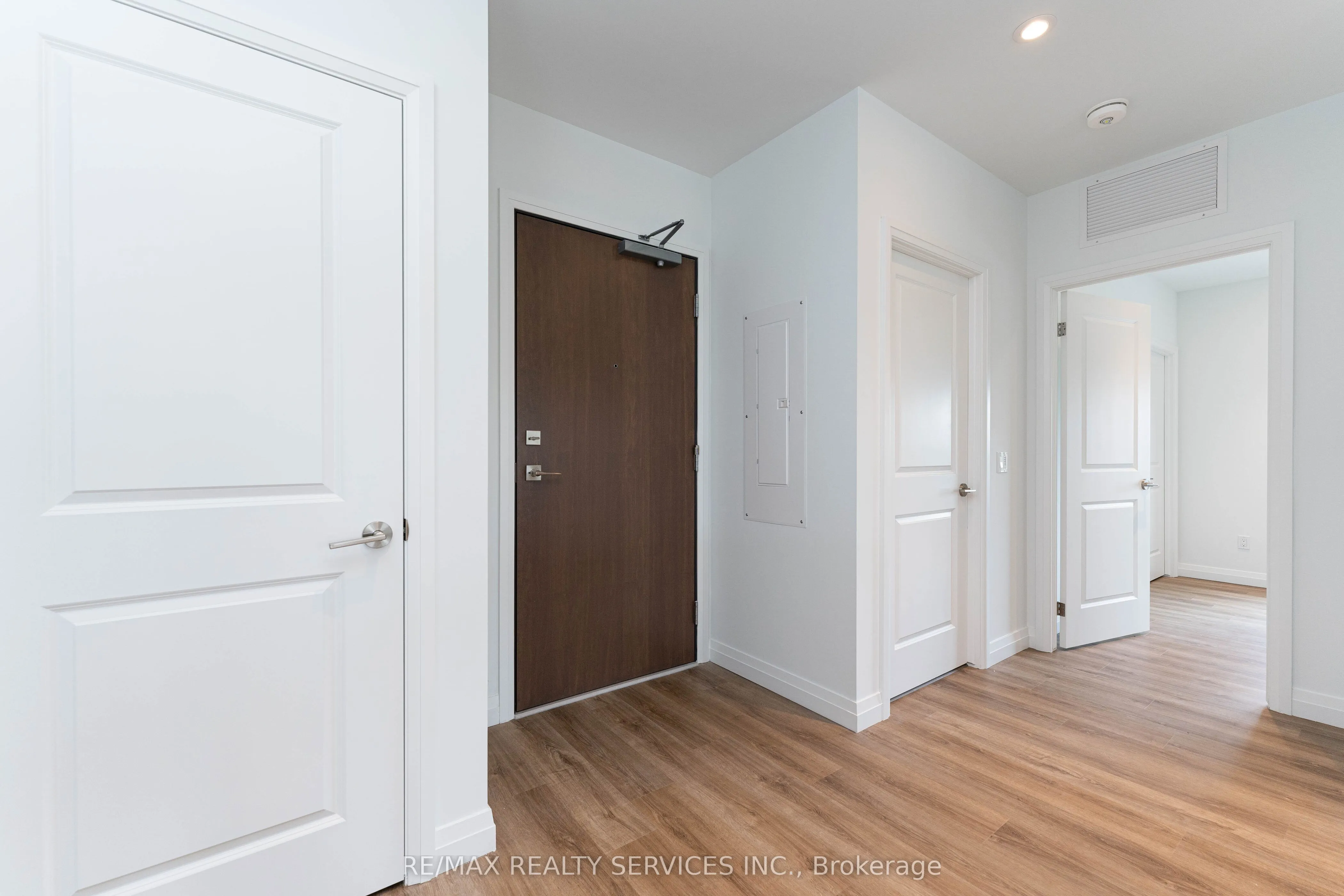 525 New Dundee Road, #402