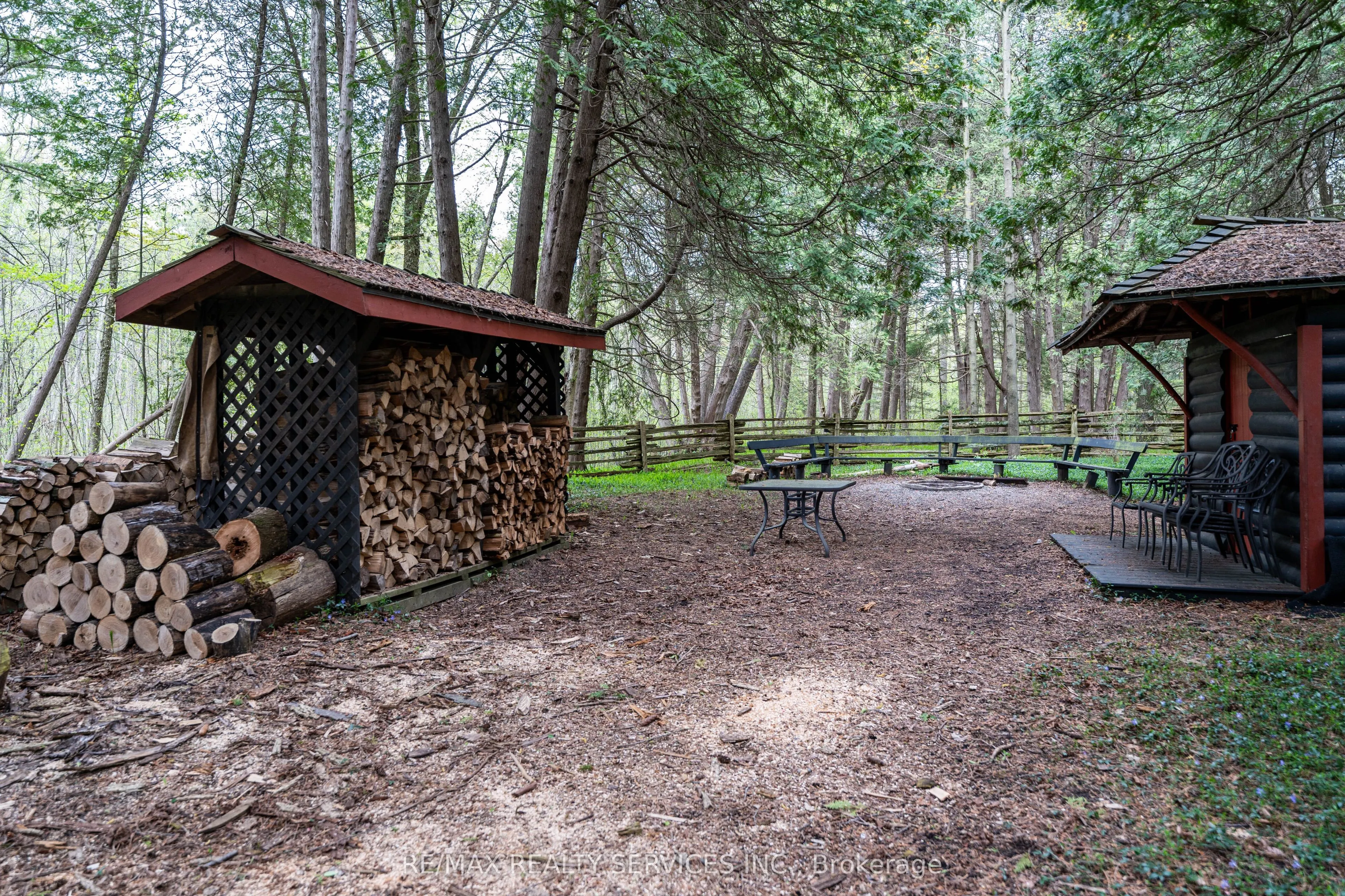 525 New Dundee Road, #402