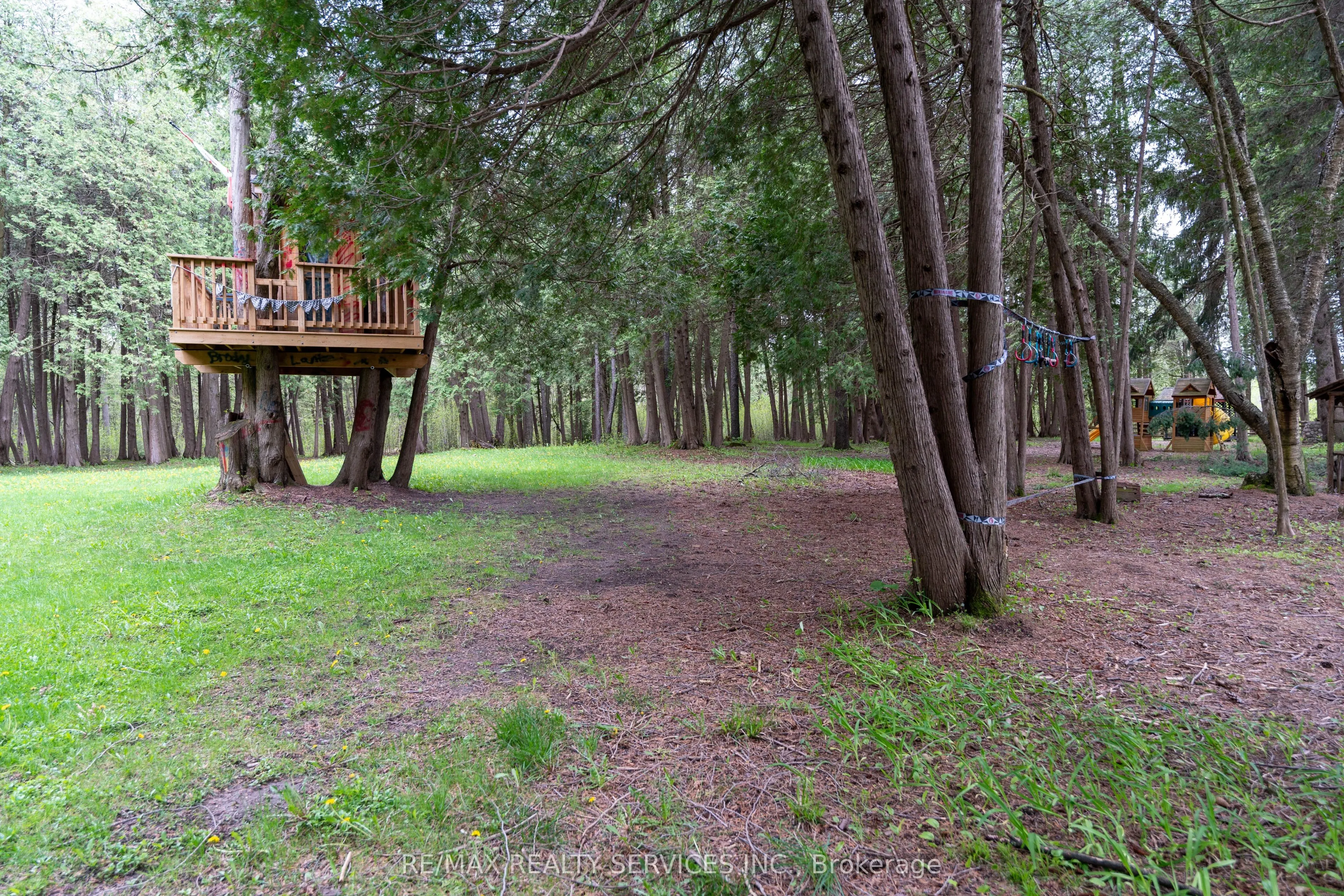 525 New Dundee Road, #402