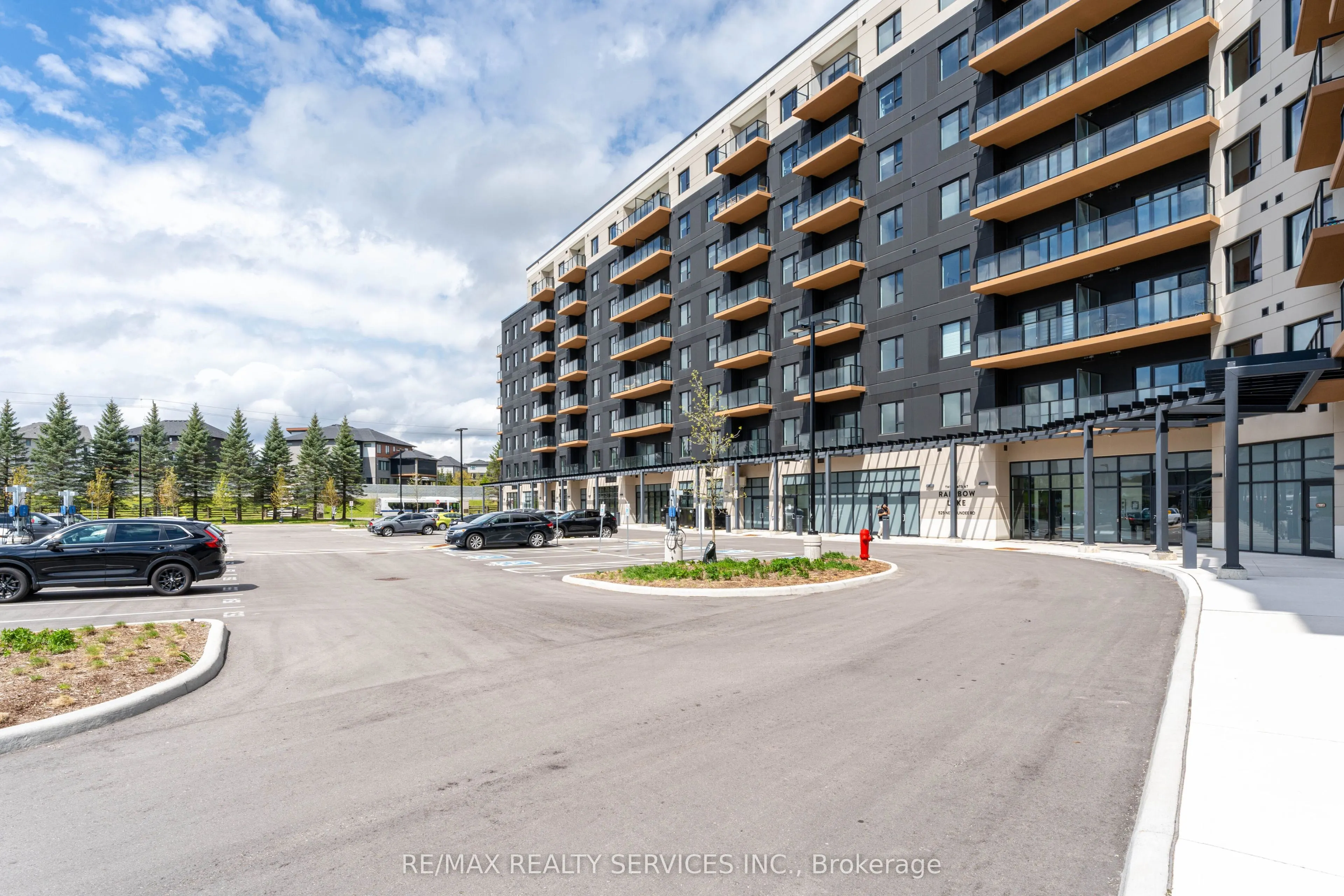 525 New Dundee Road, #402