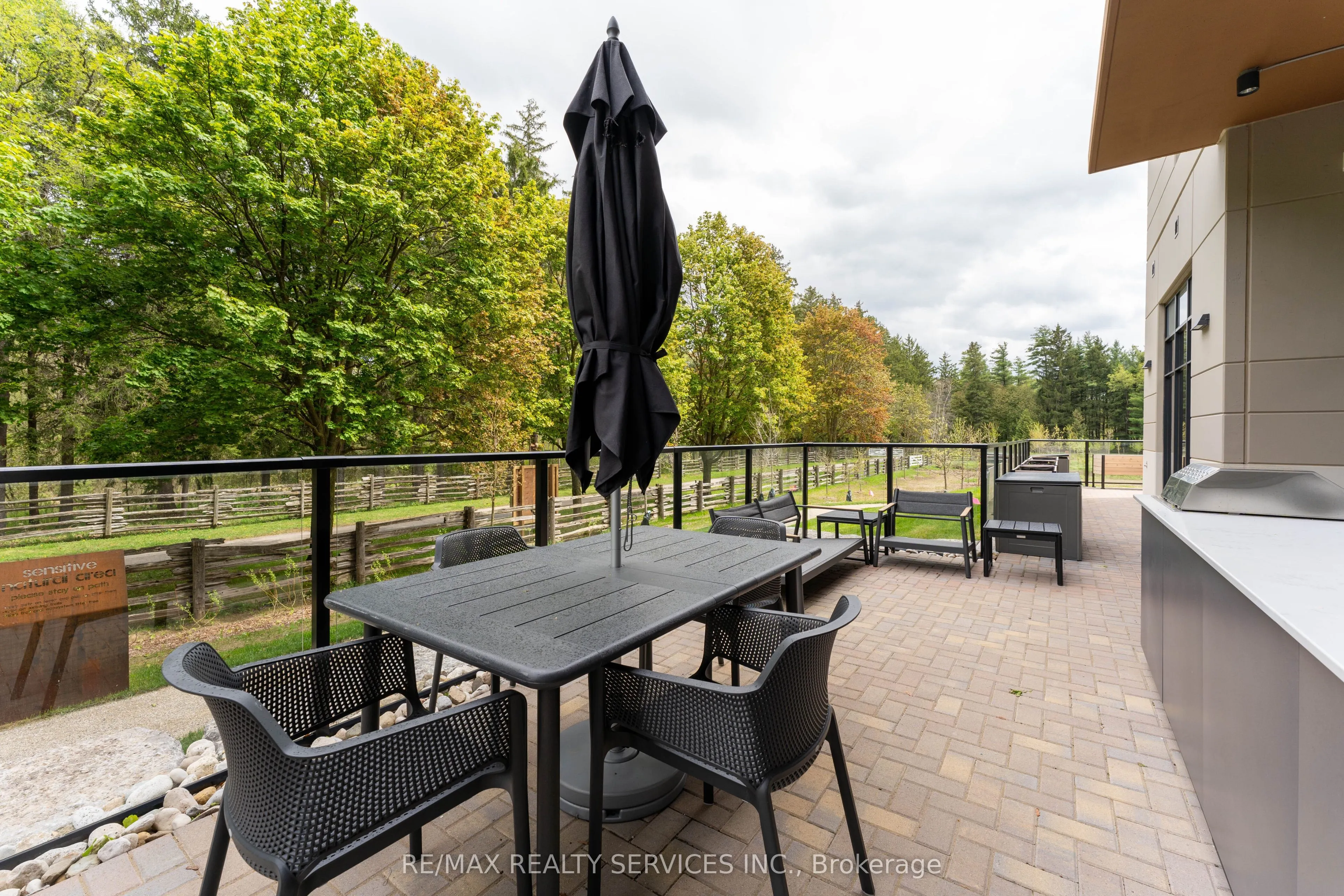 525 New Dundee Road, #402