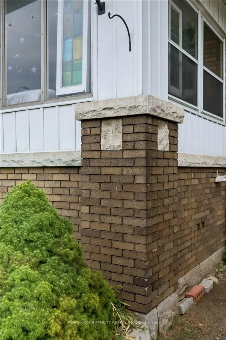 93 Barnesdale Boulevard
