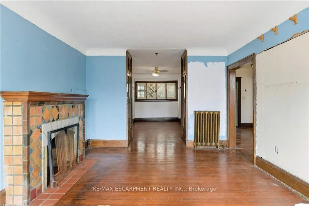 93 Barnesdale Boulevard