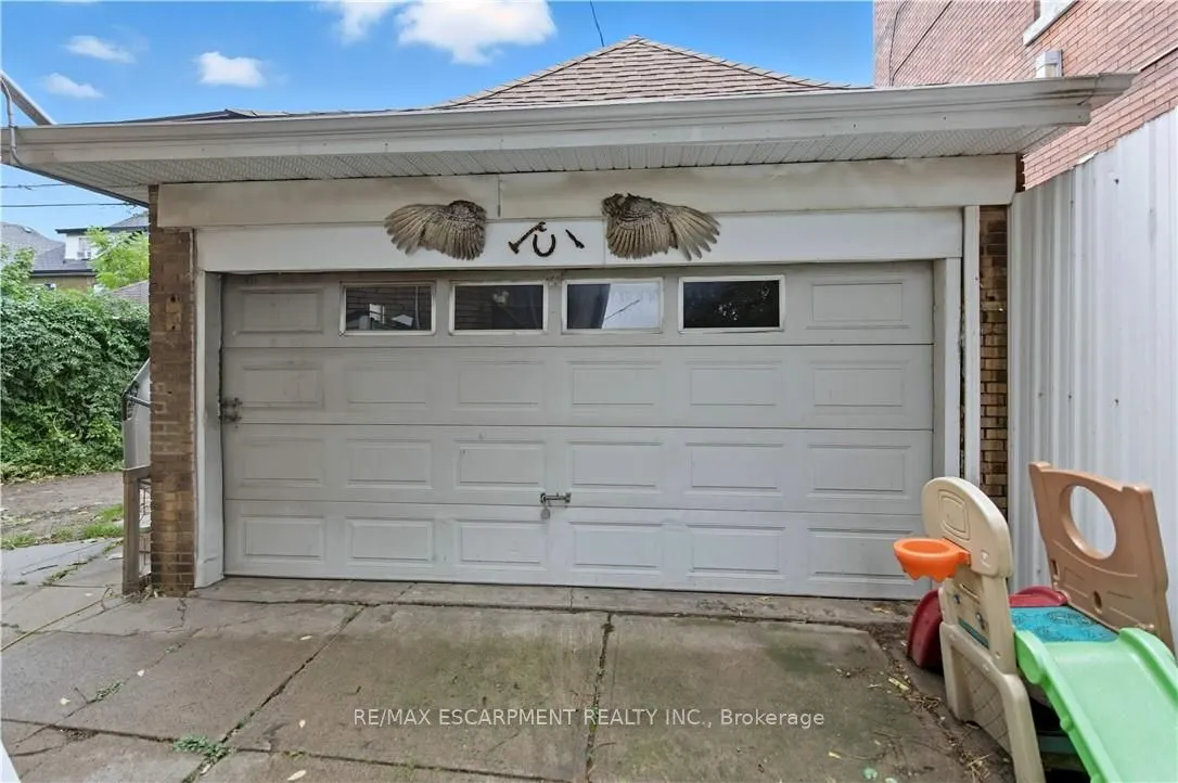 93 Barnesdale Boulevard