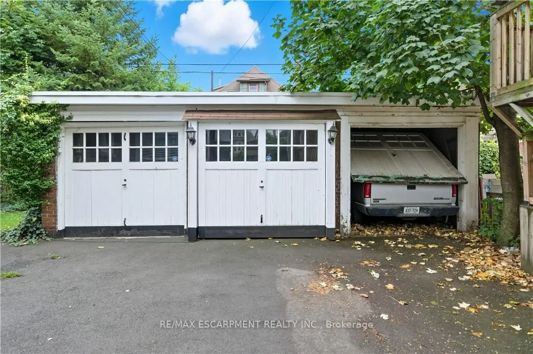 93 Barnesdale Boulevard