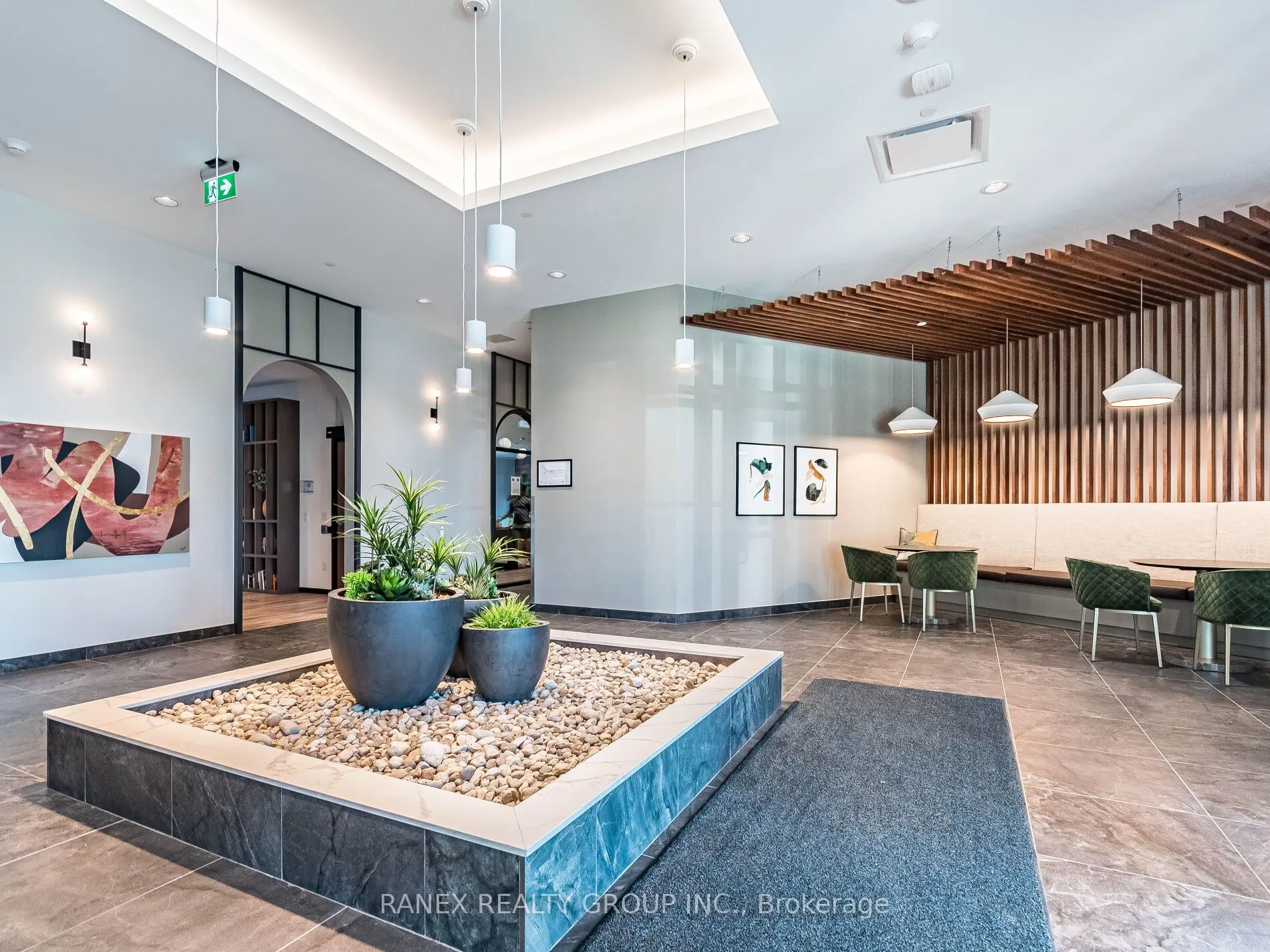 525 New Dundee Road, #215