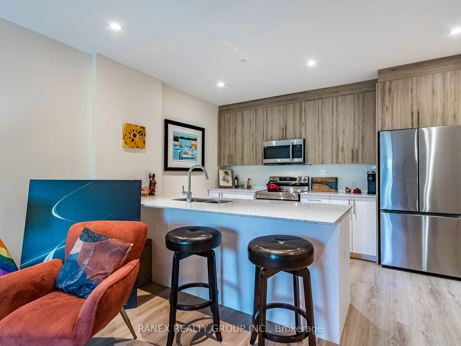 525 New Dundee Road, #215