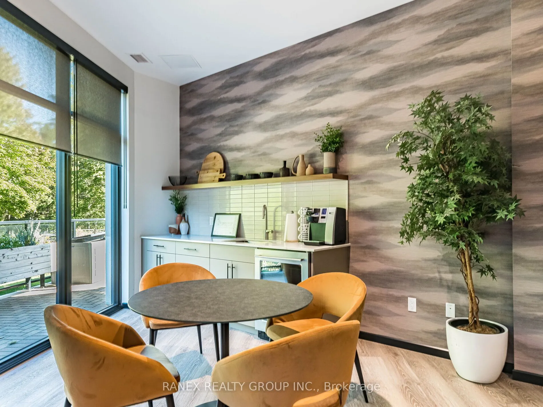 525 New Dundee Road, #215