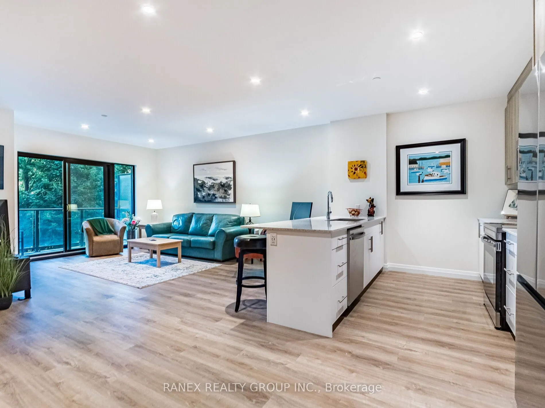 525 New Dundee Road, #215