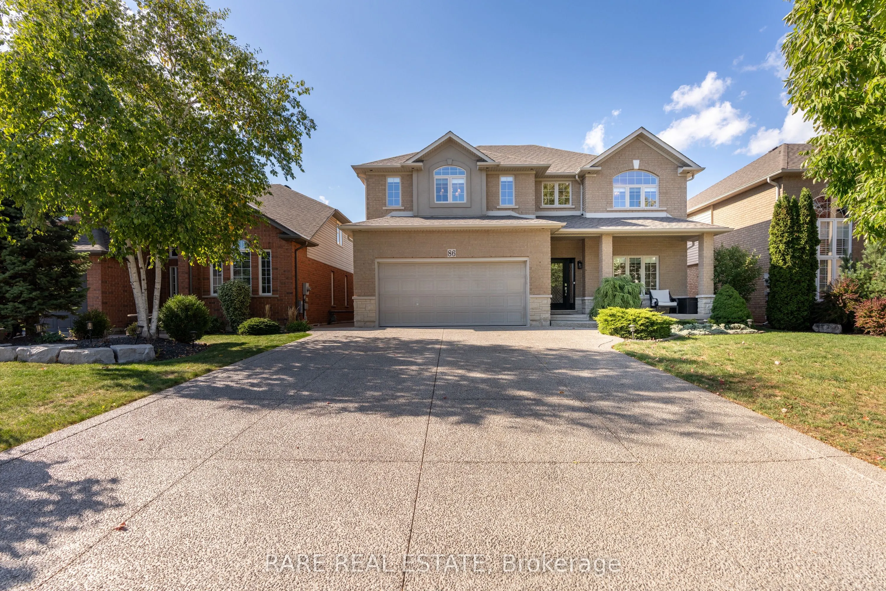 86 Silverlace Circle