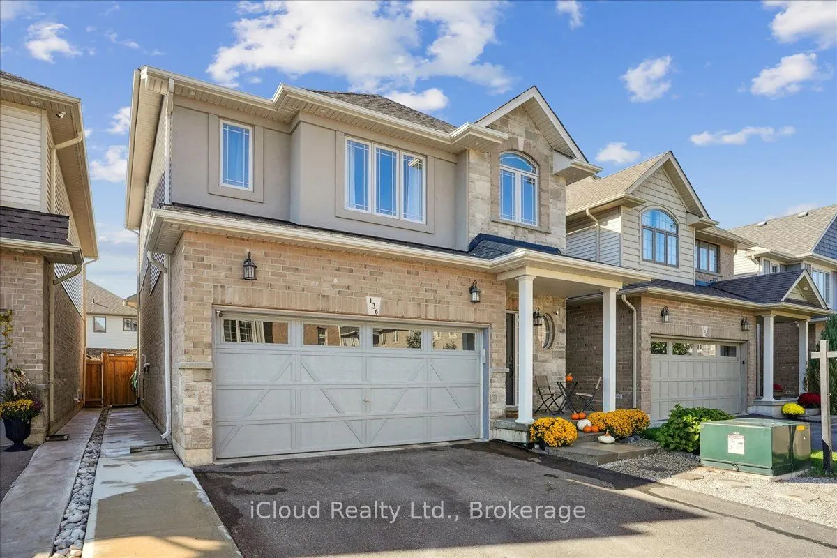 136 Dunrobin Lane