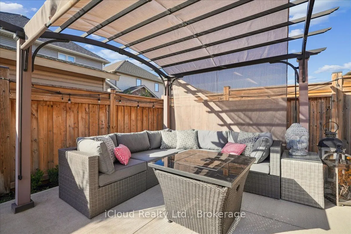 136 Dunrobin Lane