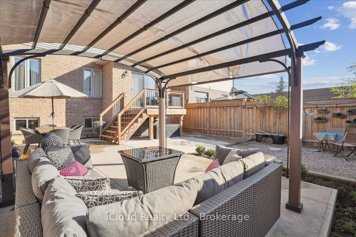 136 Dunrobin Lane