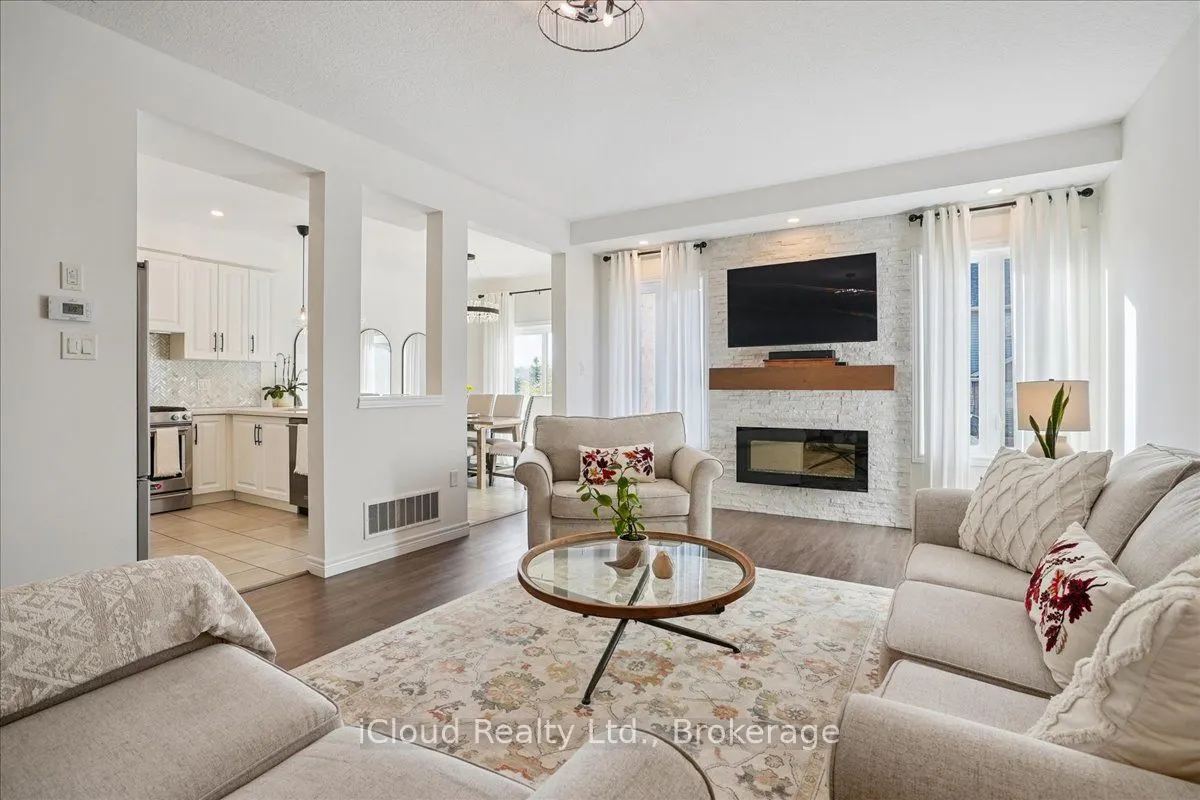 136 Dunrobin Lane