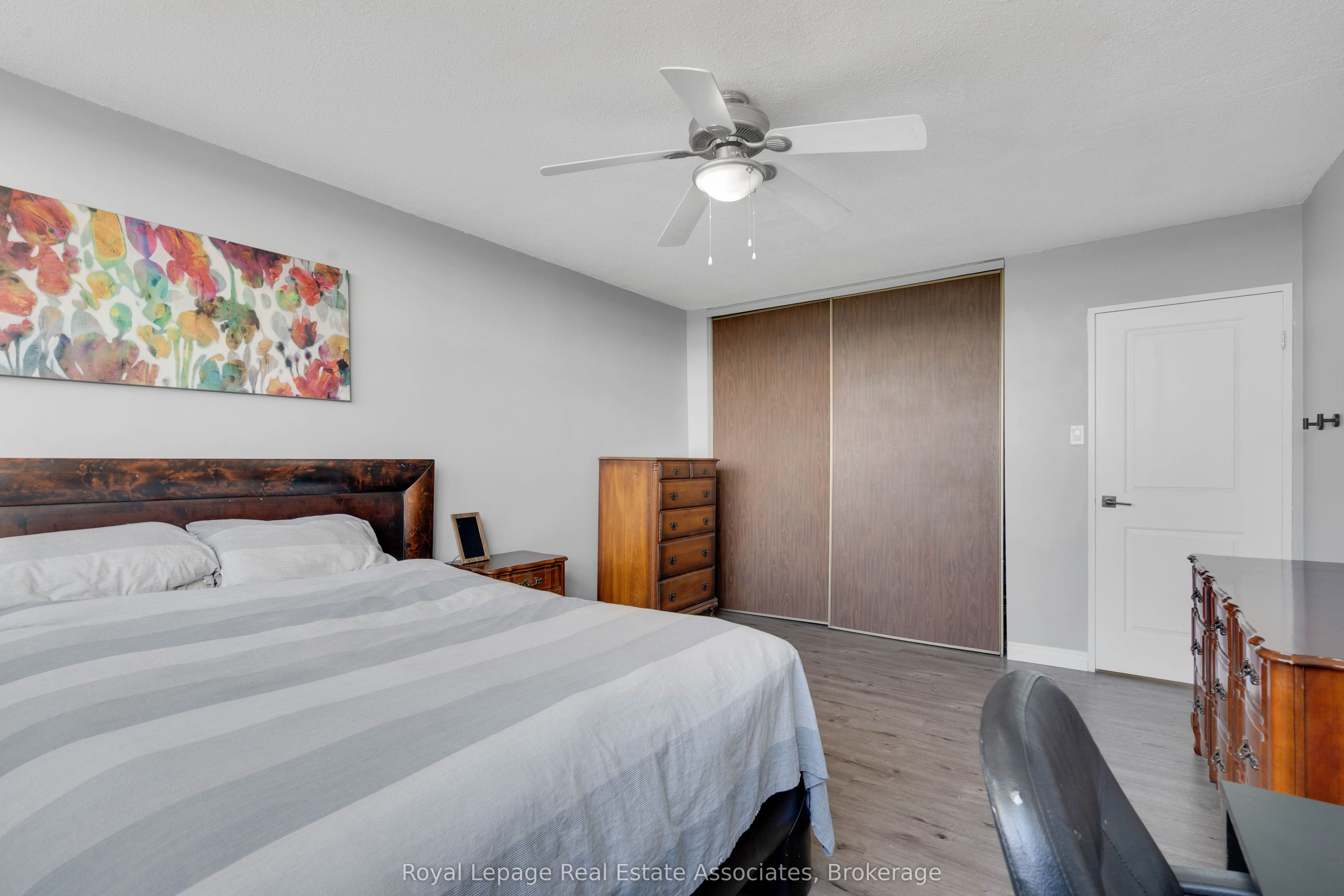 215 Glenridge Avenue, #1204