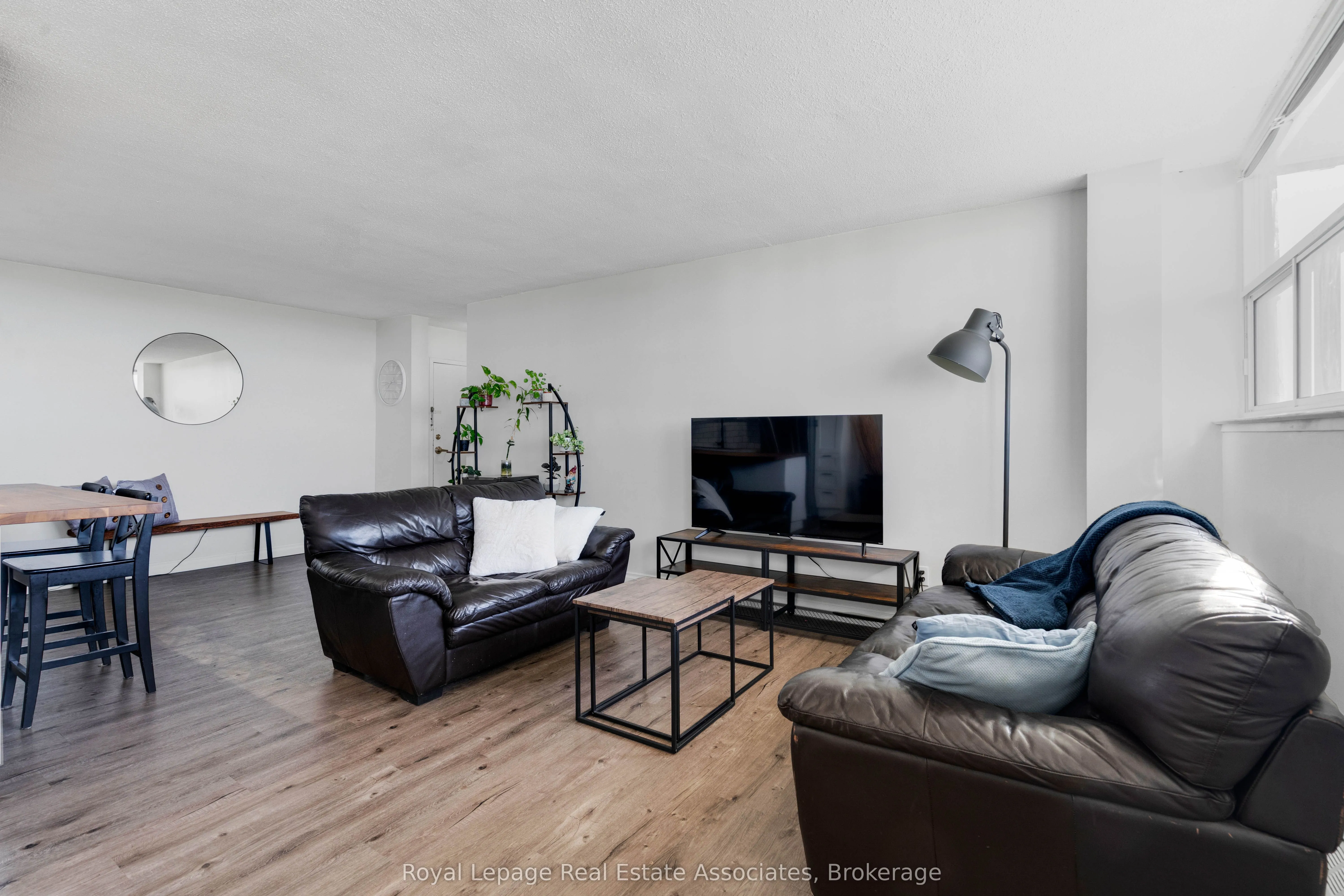 215 Glenridge Avenue, #1204