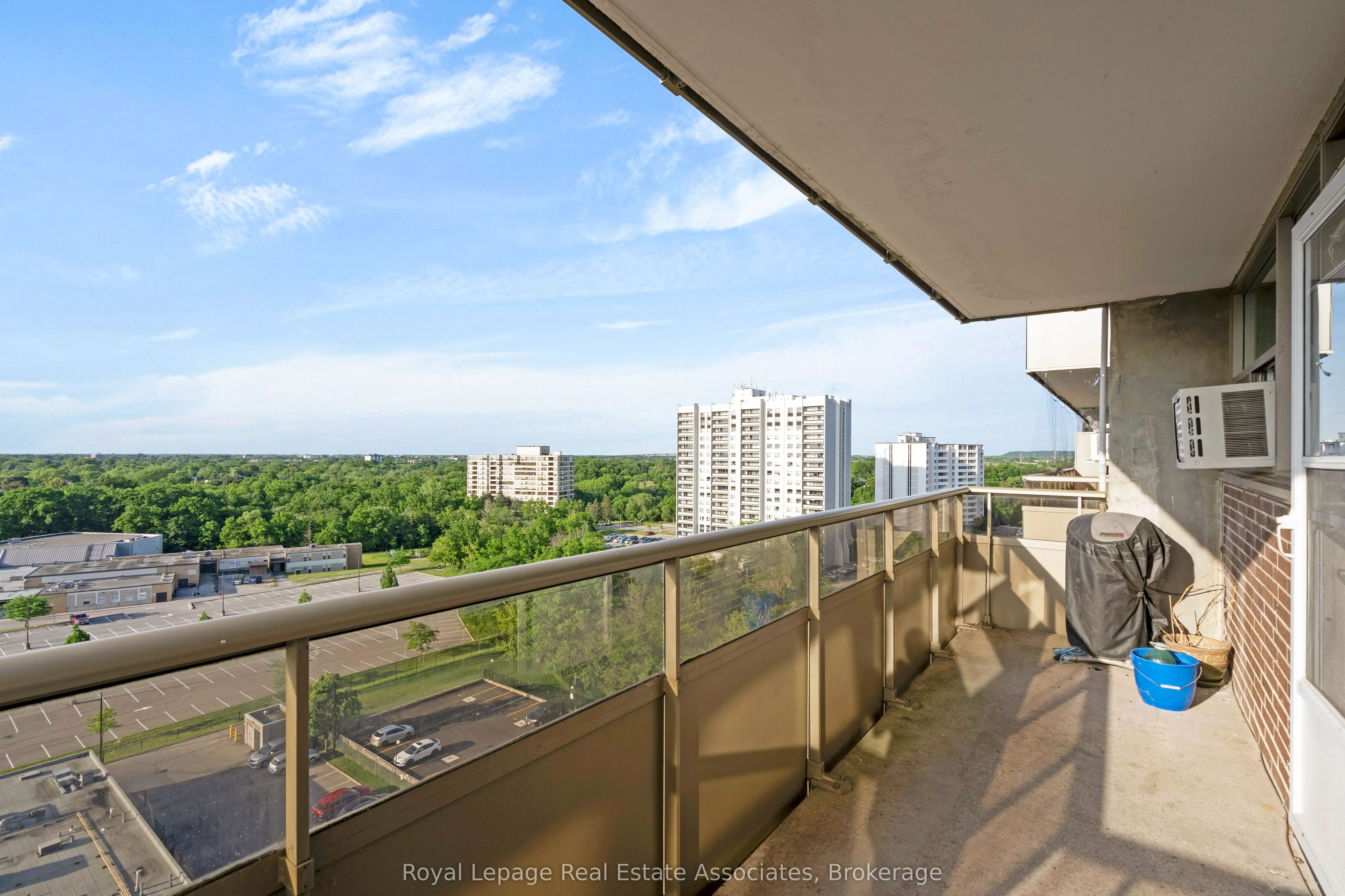 215 Glenridge Avenue, #1204