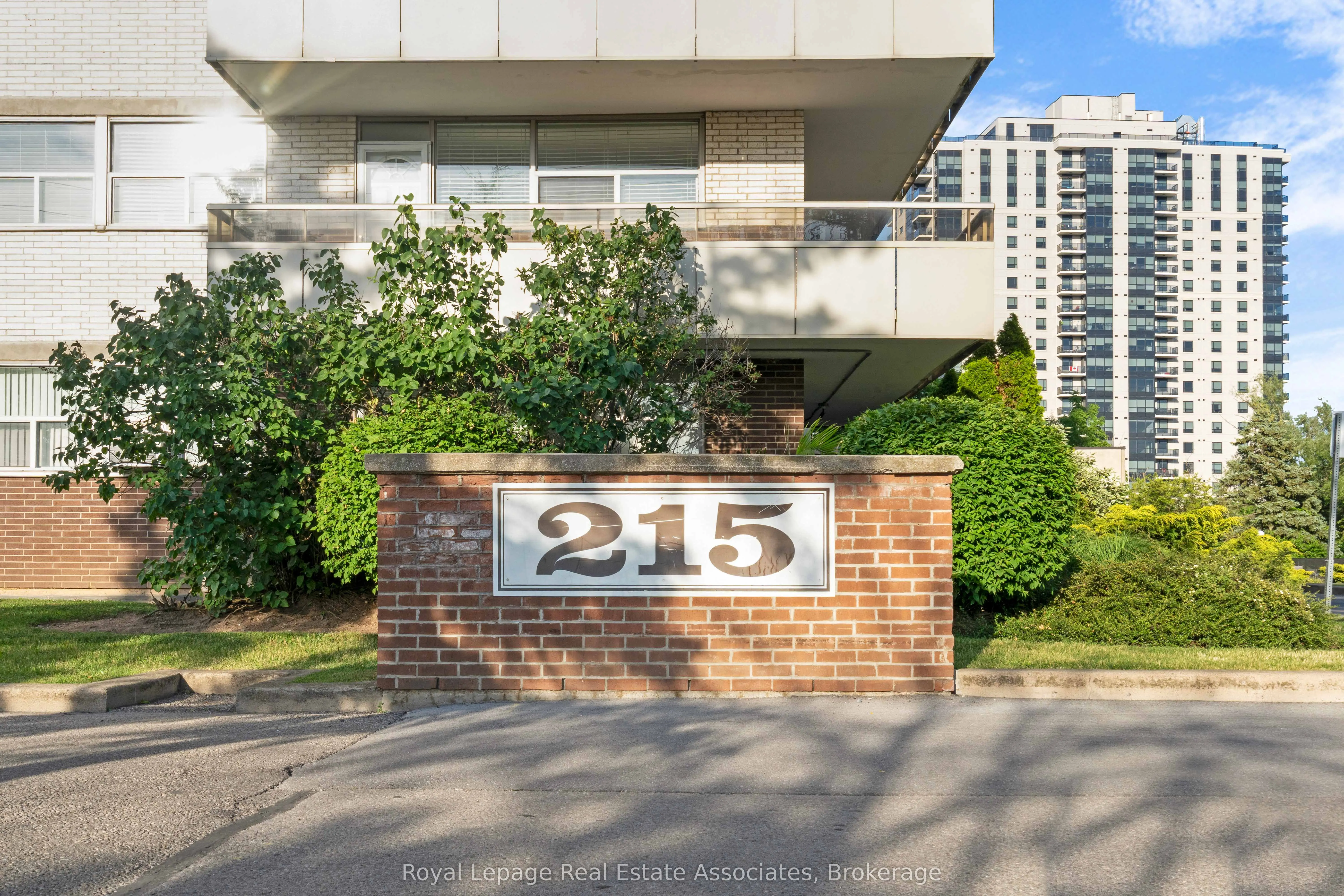 215 Glenridge Avenue, #1204