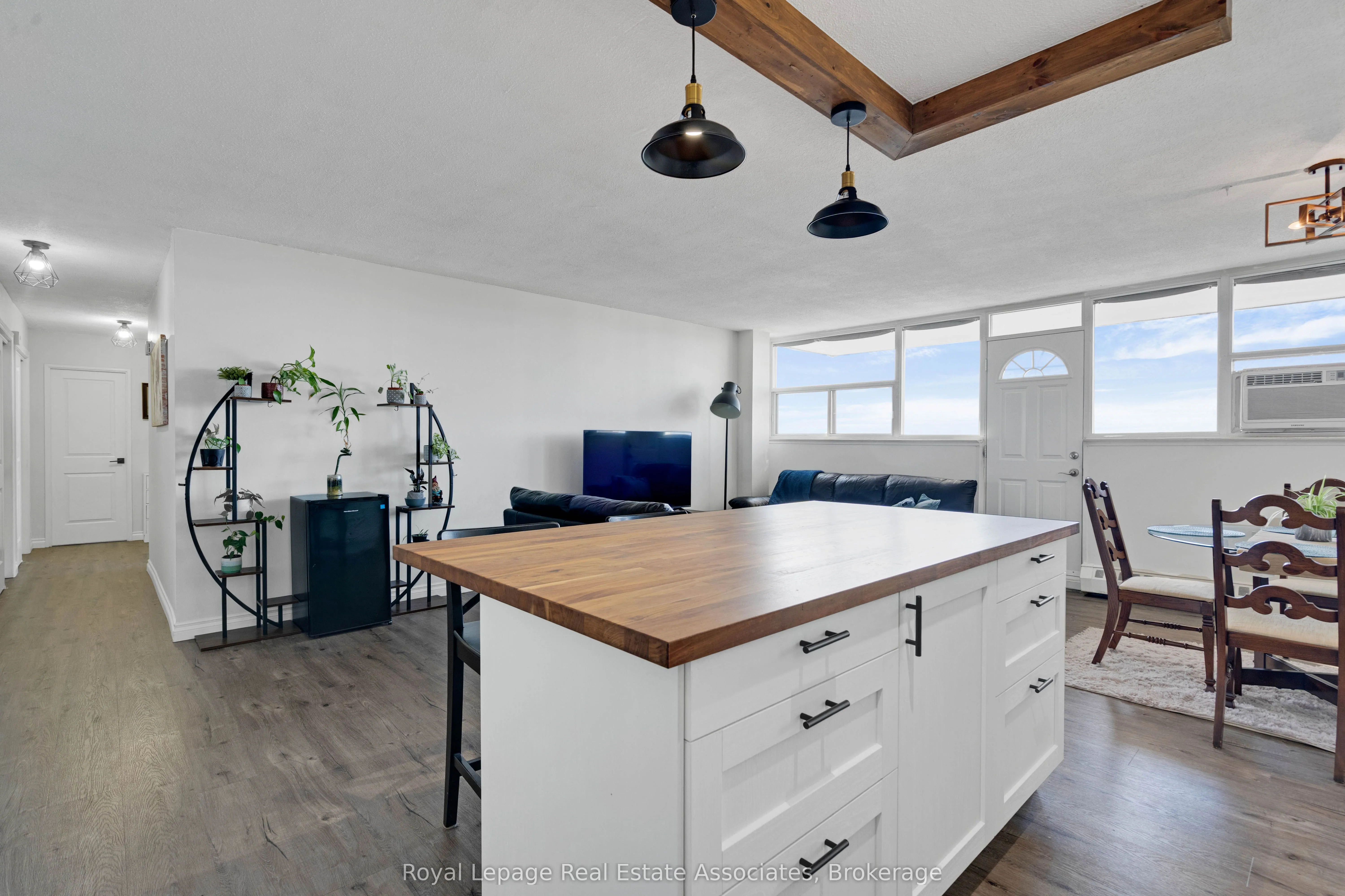 215 Glenridge Avenue, #1204