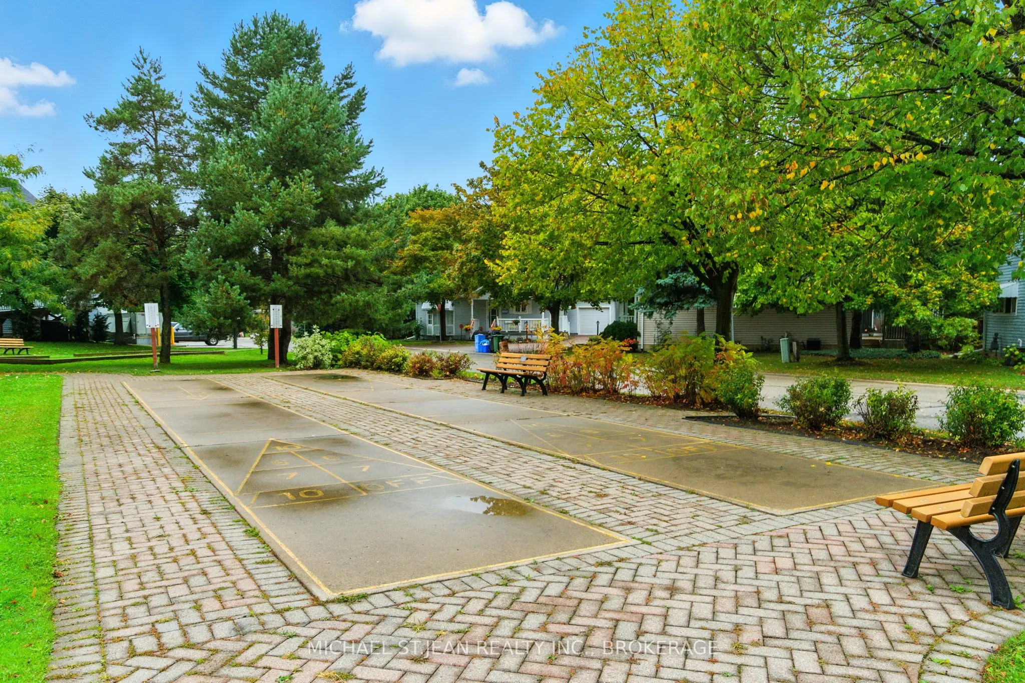 297 Silverbirch Boulevard, #31