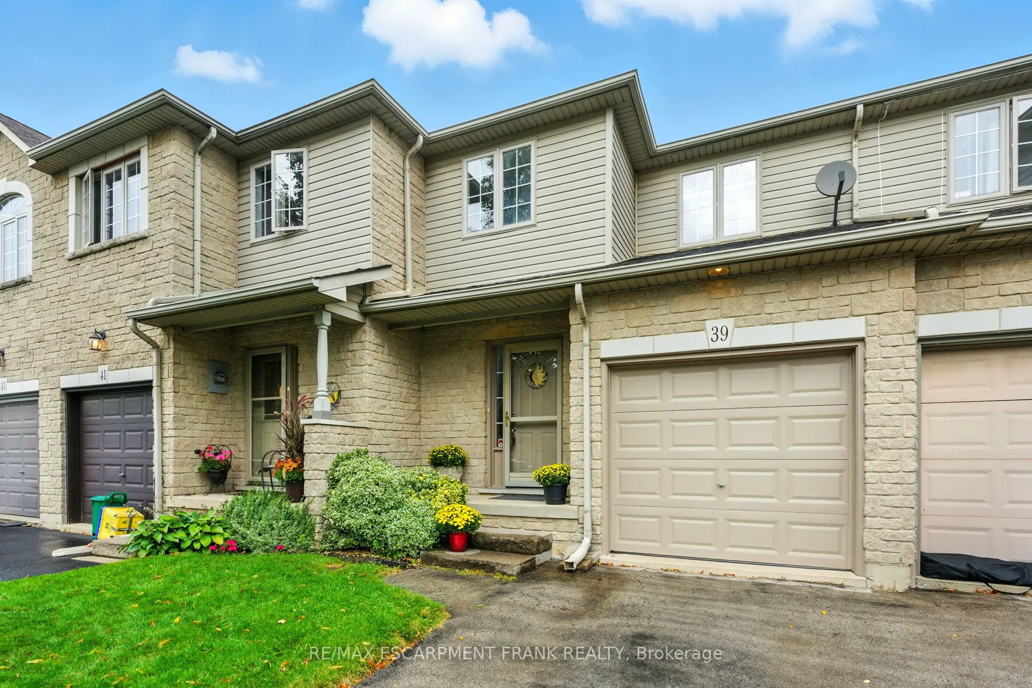 39 Foxborough Drive