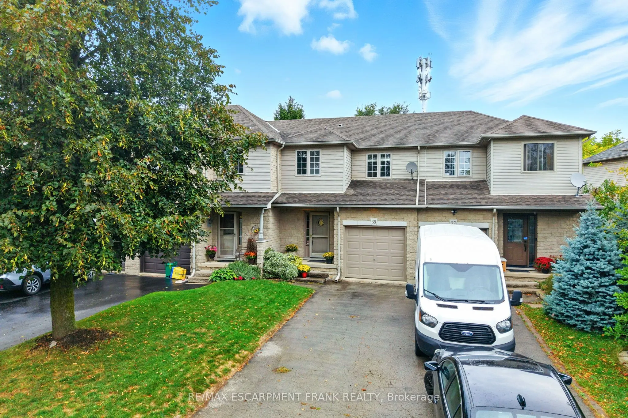 39 Foxborough Drive