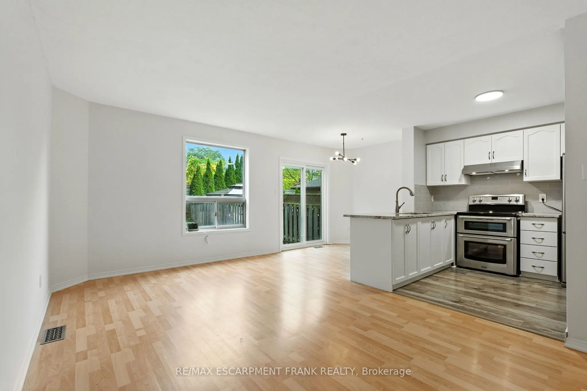 39 Foxborough Drive