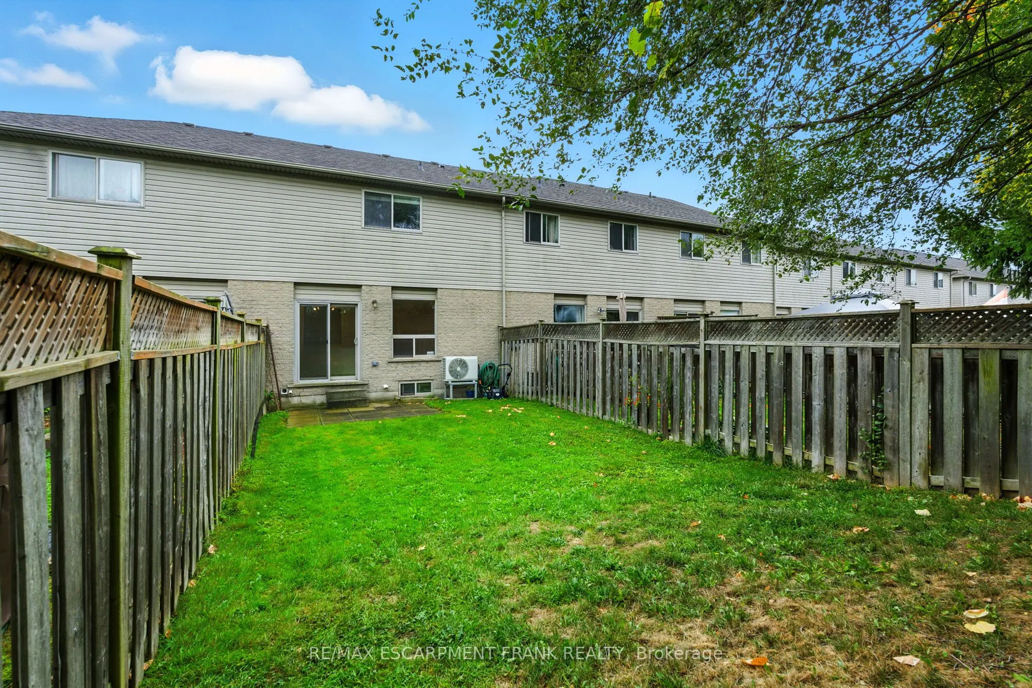39 Foxborough Drive