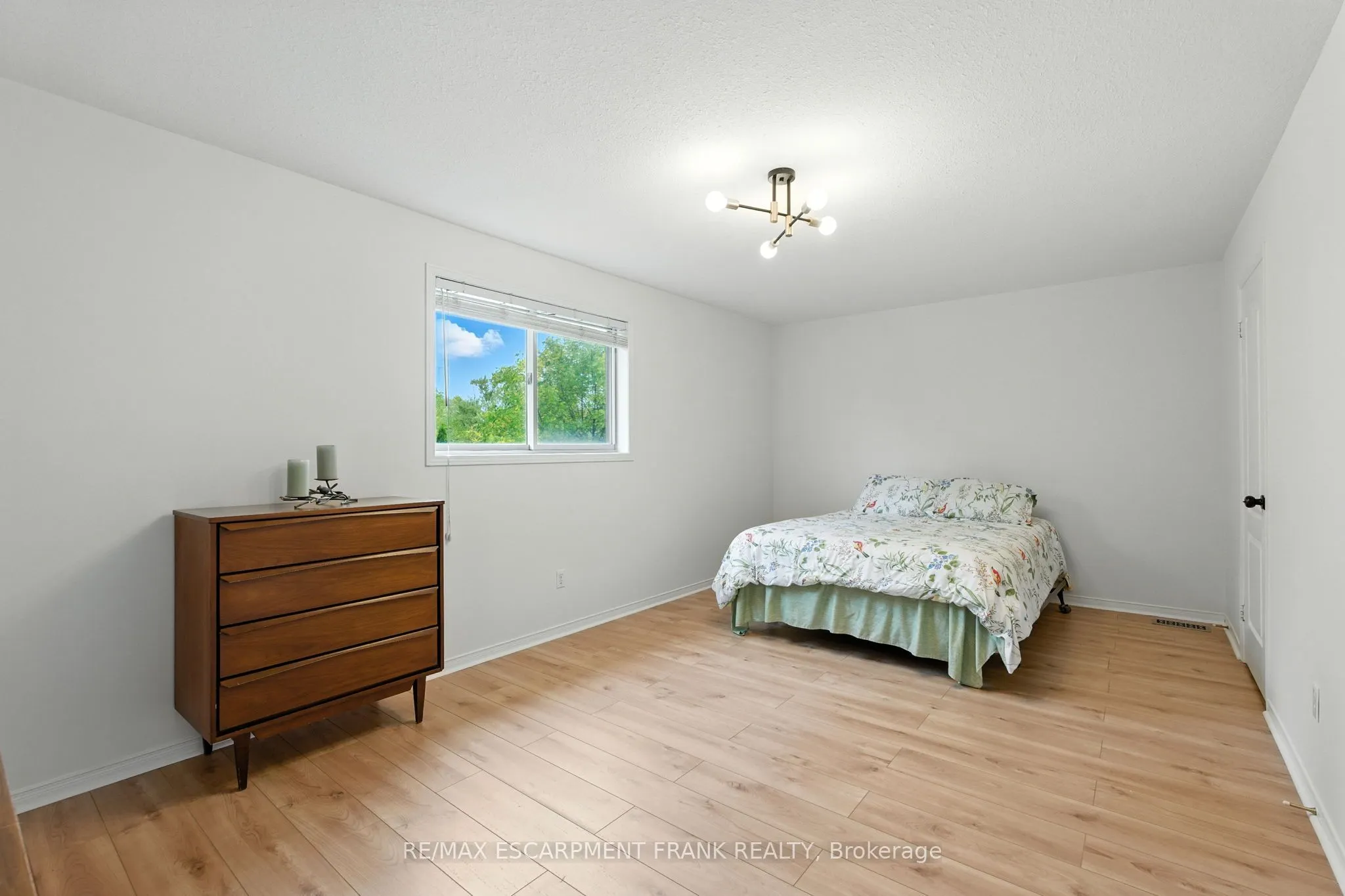 39 Foxborough Drive