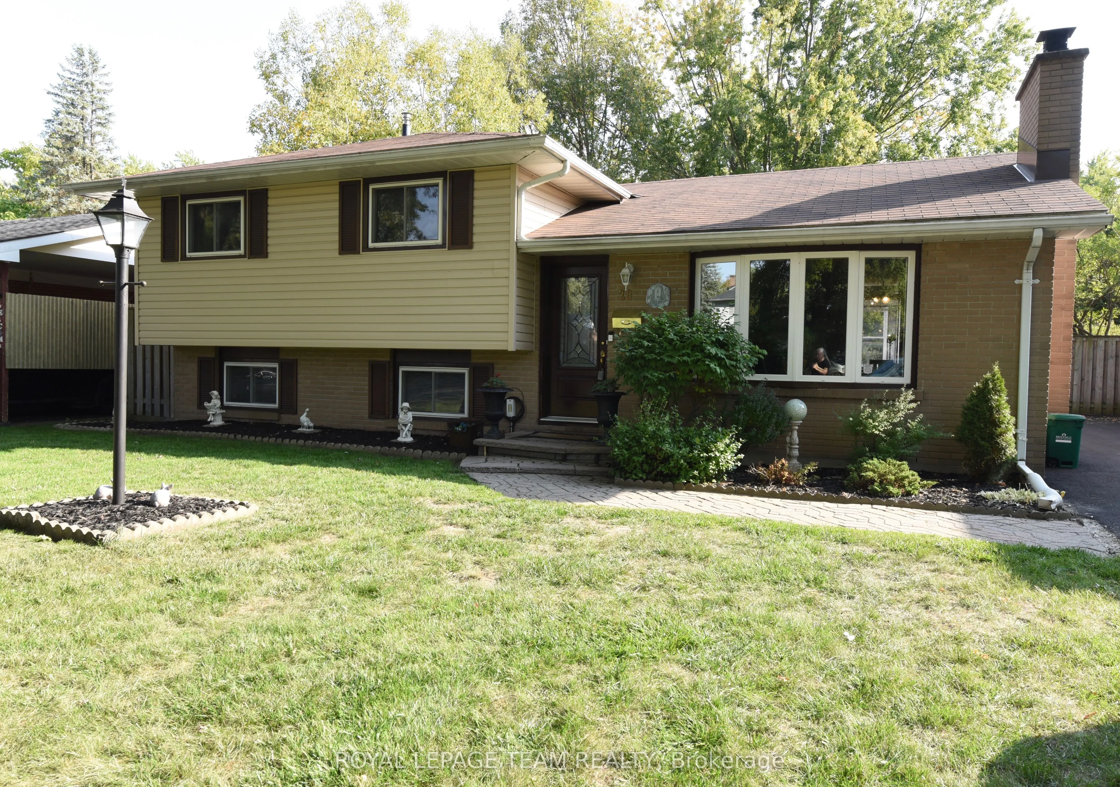 28 Peden Boulevard