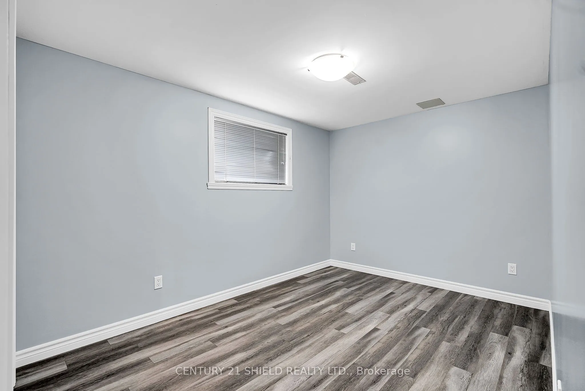 225 Third Street W